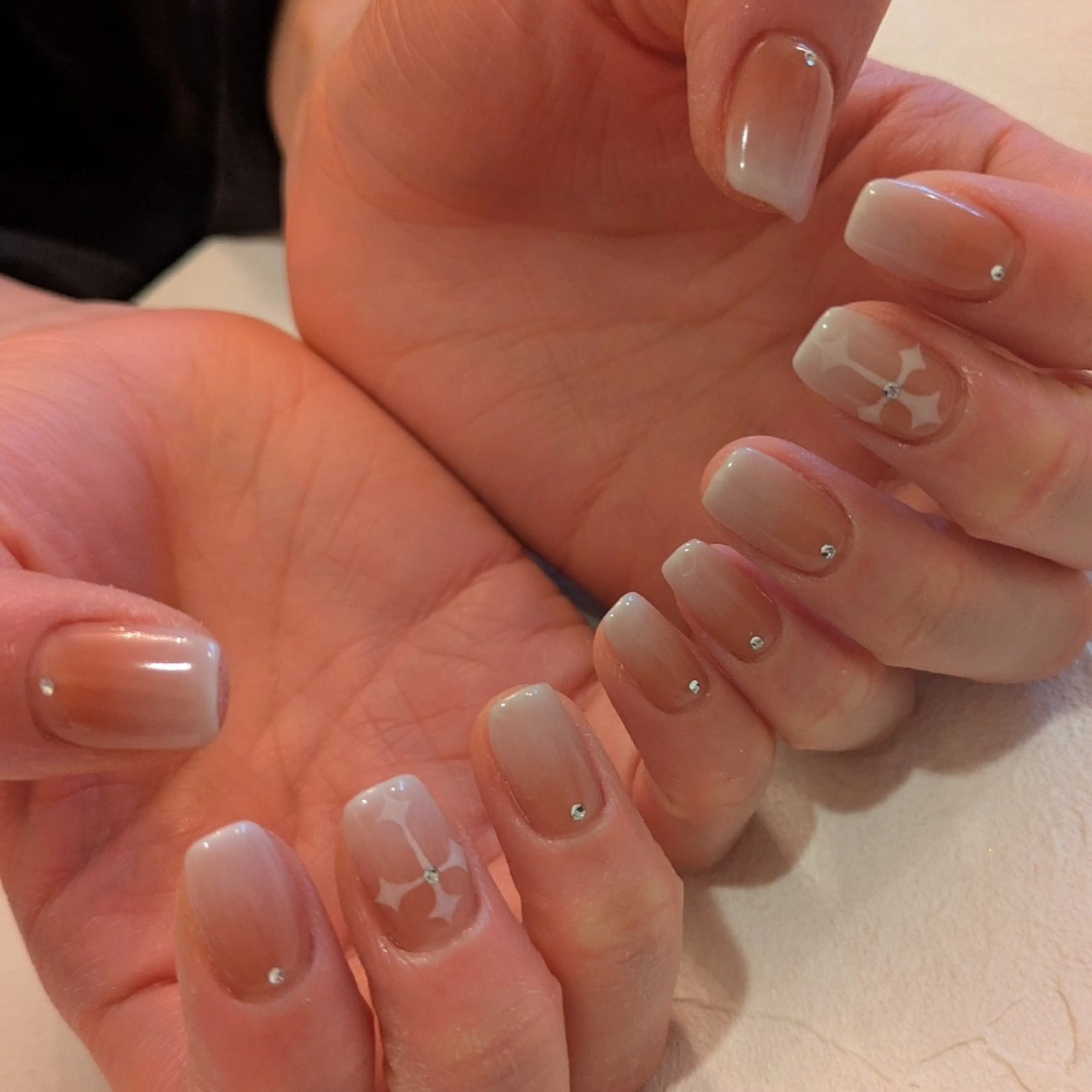 ネイル ジェヌインネイル 河内のネイルデザイン