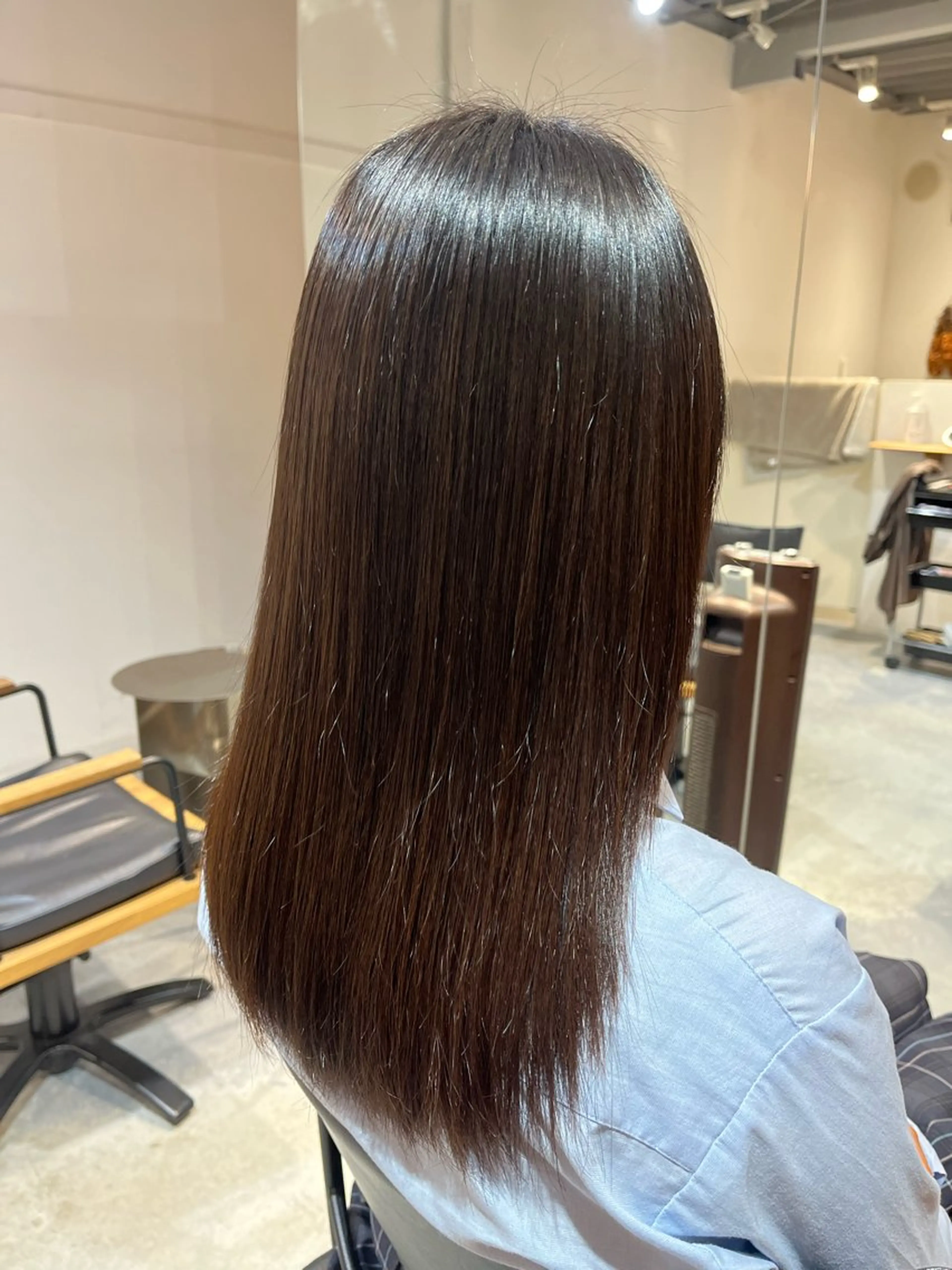 セミロング 縮毛矯正 小久保 あかりのヘアスタイル