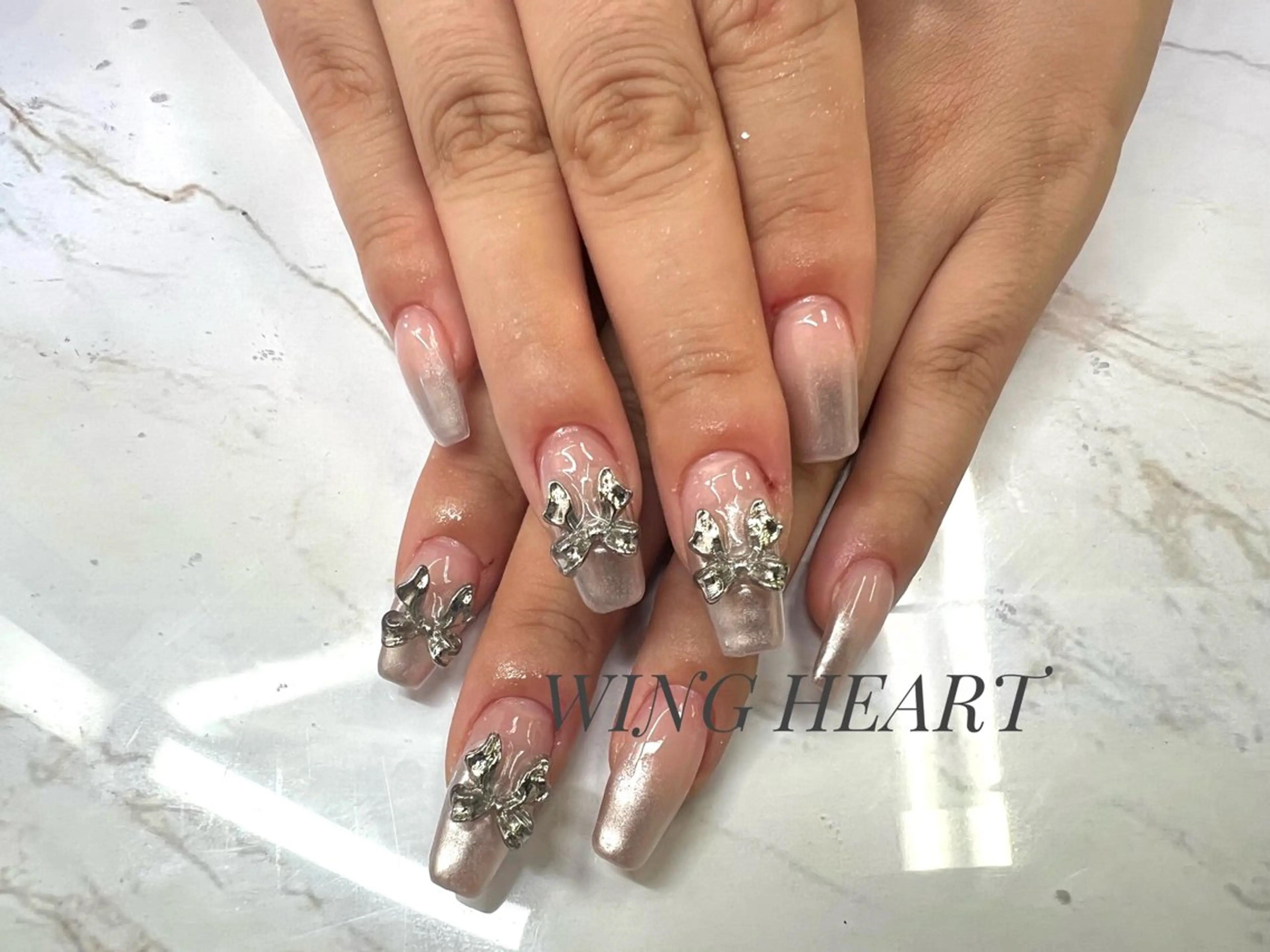 ネイル I. AYUMIのネイルデザイン