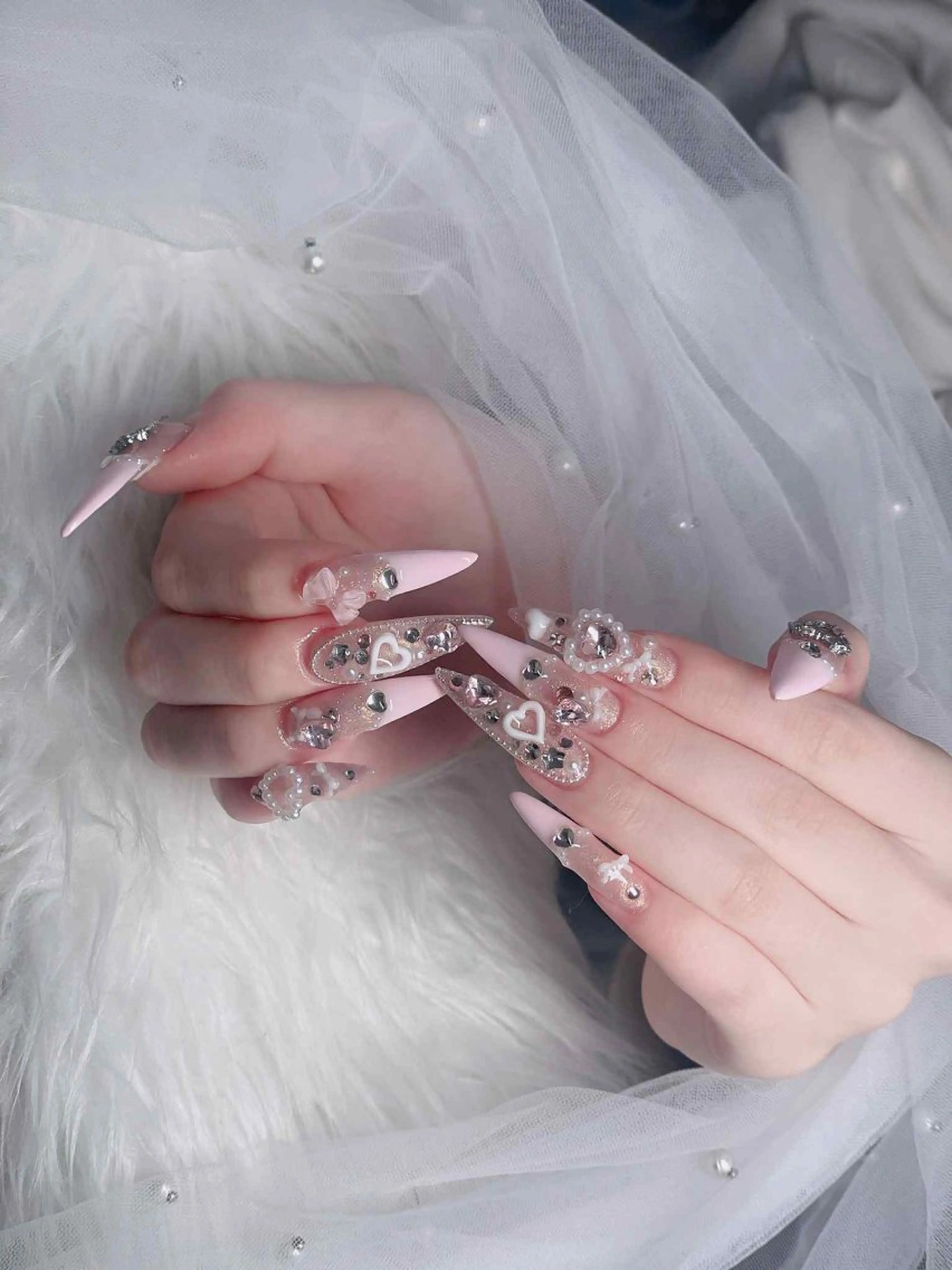 ネイル オーロラネイル フレンチネイル グラデーション ハロウィン 氷ネイル・うるうるネイル ハンドネイル H.baby Nail Salonのネイルデザイン