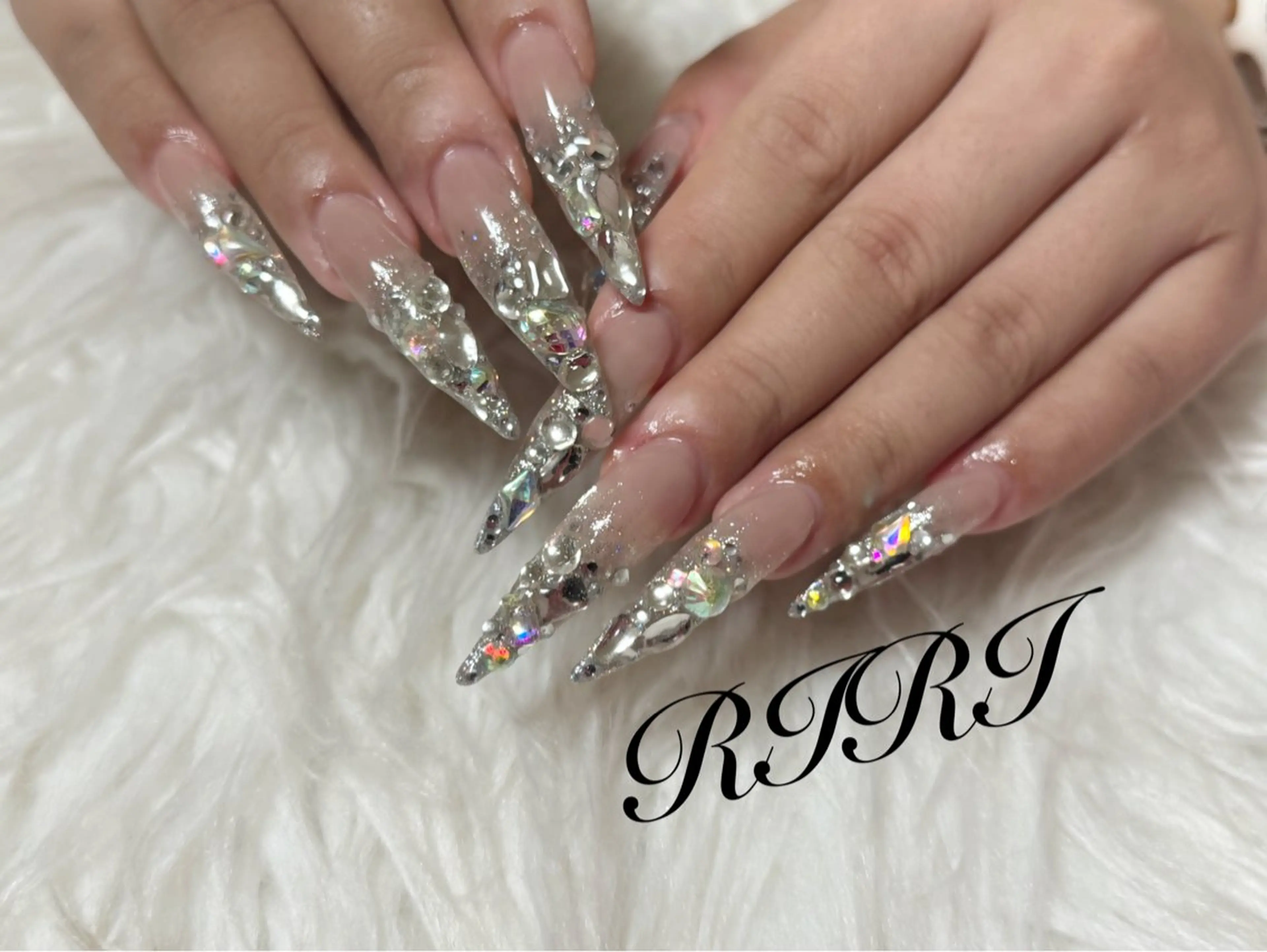 ネイル 成人式 ジェルネイル ロングネイル スカルプネイル シンプルネイル ハンドネイル riri オーナーのネイルデザイン