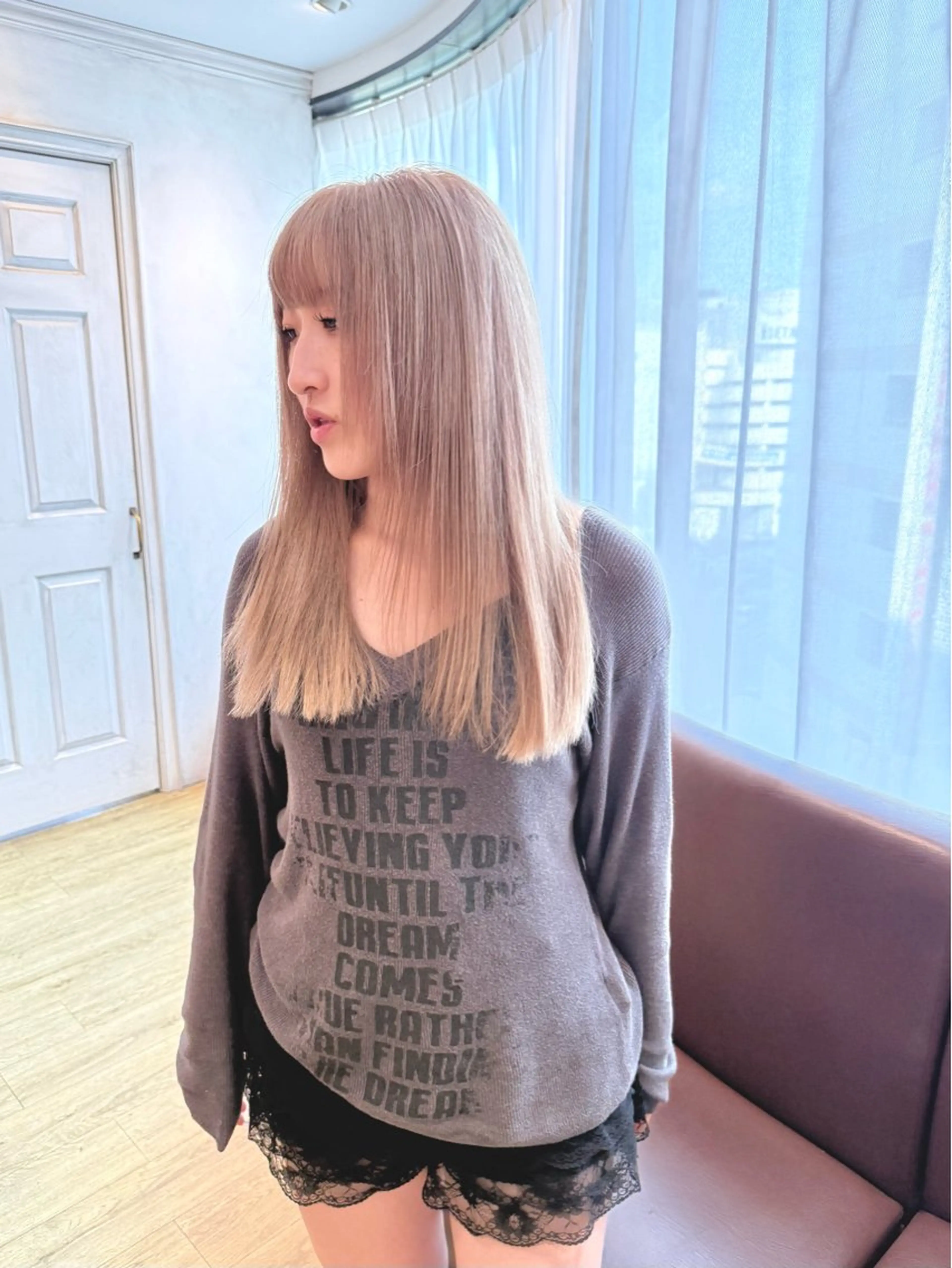 セミロング カラー ベージュカラー ミルクティーベージュ ヘアカラー トリートメント 千 田のヘアスタイル