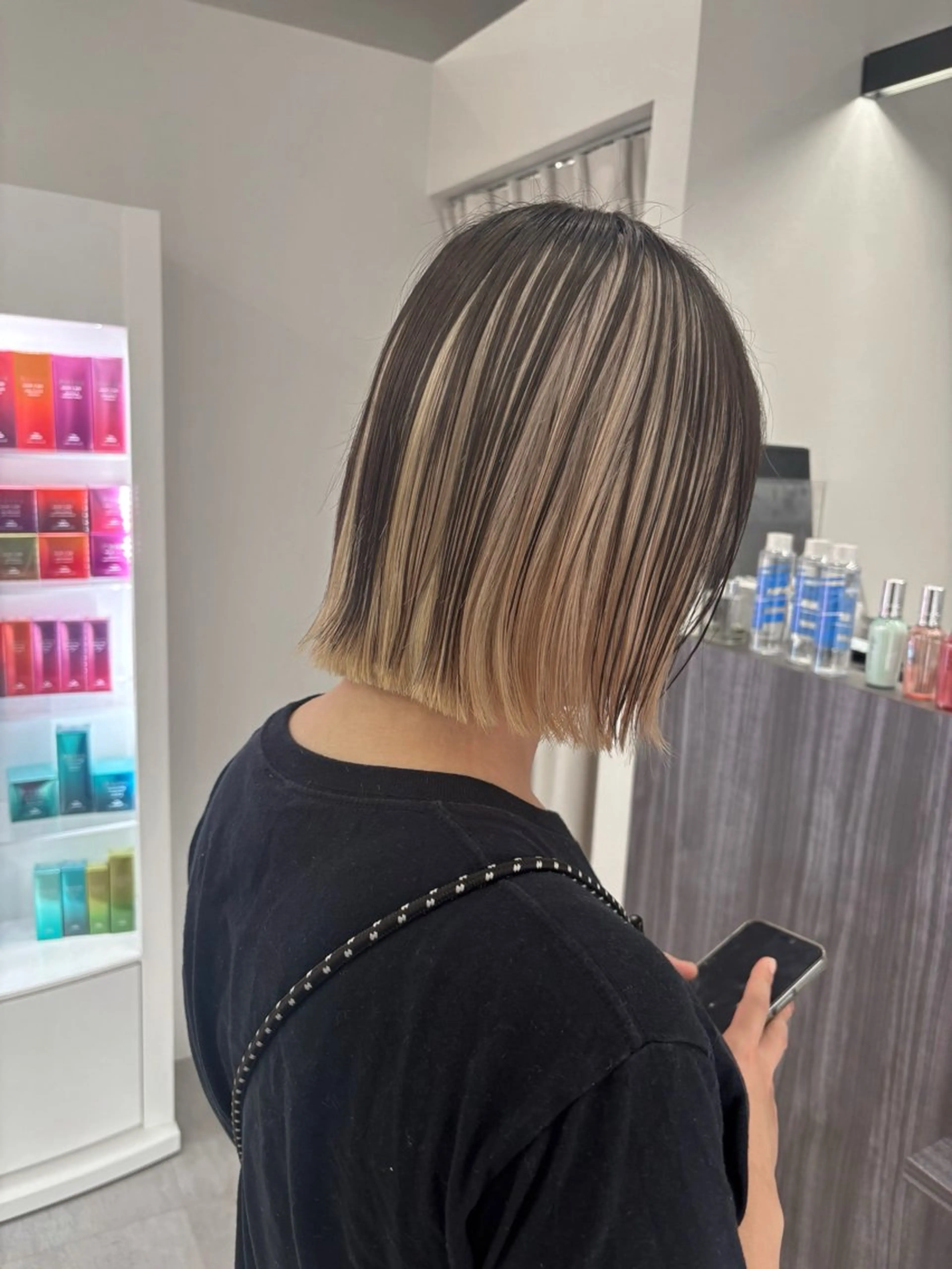 ミディアム ショートボブ ボブ カット ヘアカラー トリートメント 新村 華奈絵のヘアスタイル