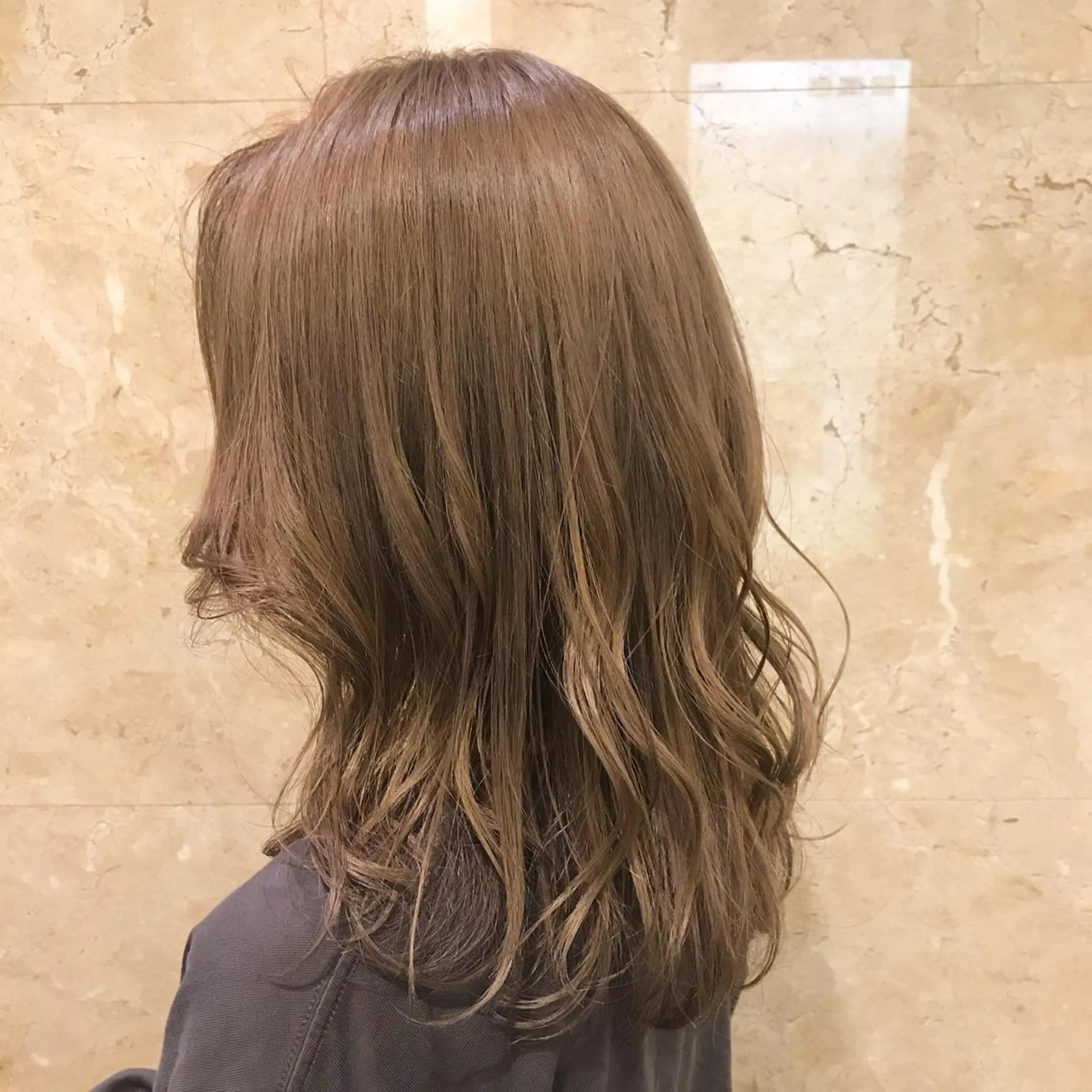 ミディアム カラー カット ヘアカラー トリートメント Ryo ／透明感カラーのヘアスタイル