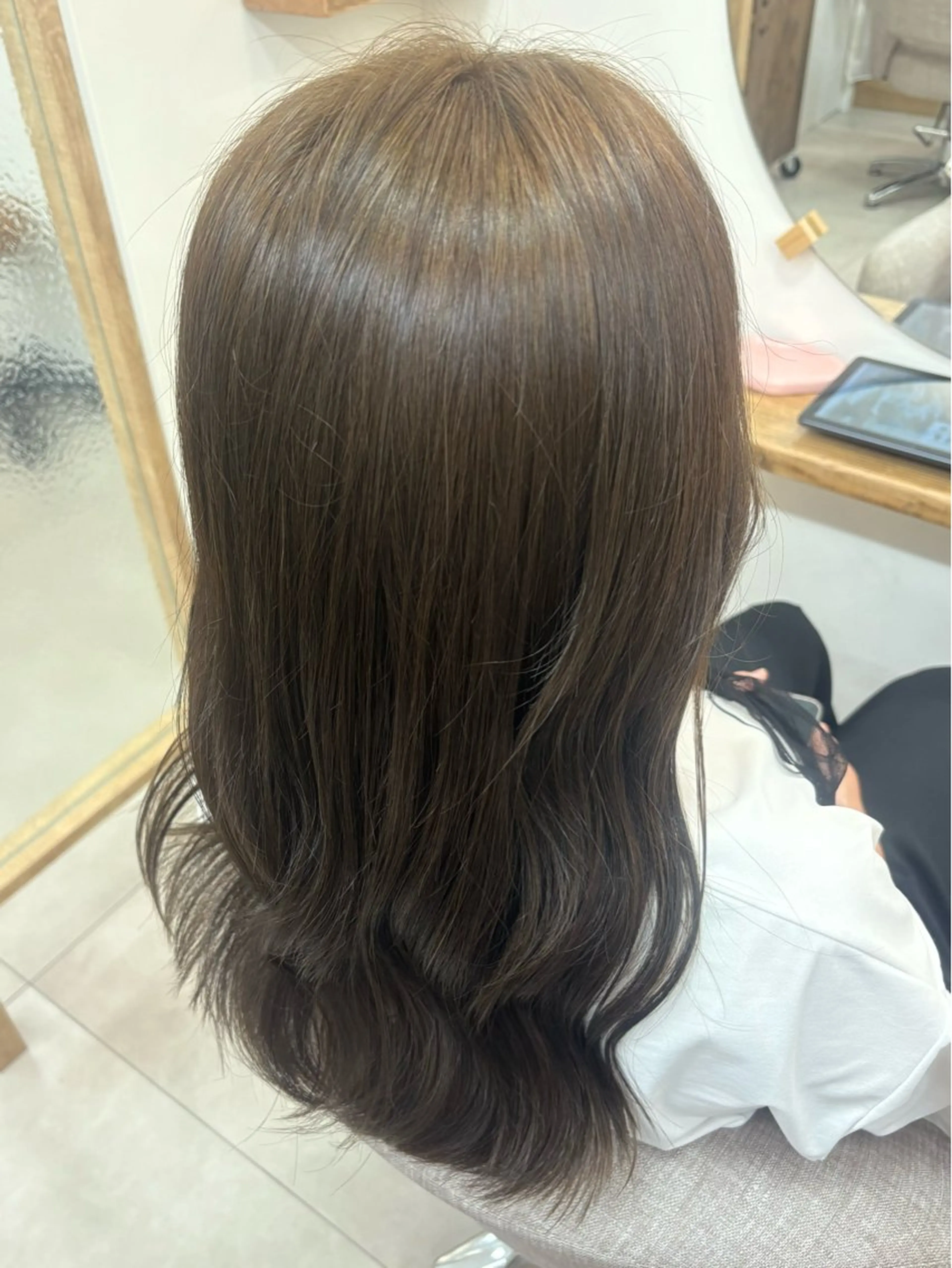 ロング カラー 透明感カラー オリーブカラー Haruka ハルカのヘアスタイル