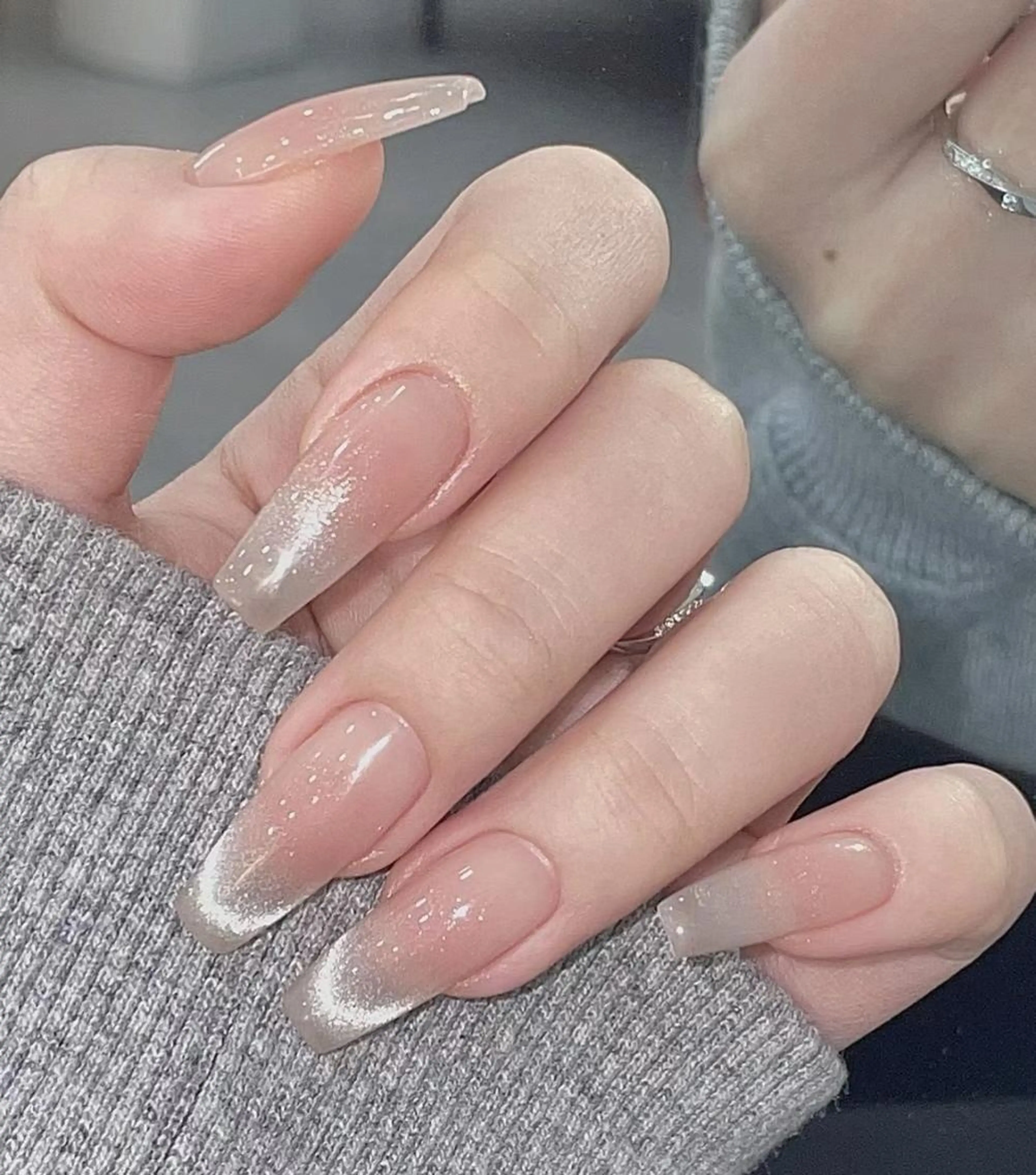 【初回ソフトジェルオフ無料】【チップジェルスカルプ長さだし】ワンホンネイル☆マグネットフレンチ　¥9980の写真