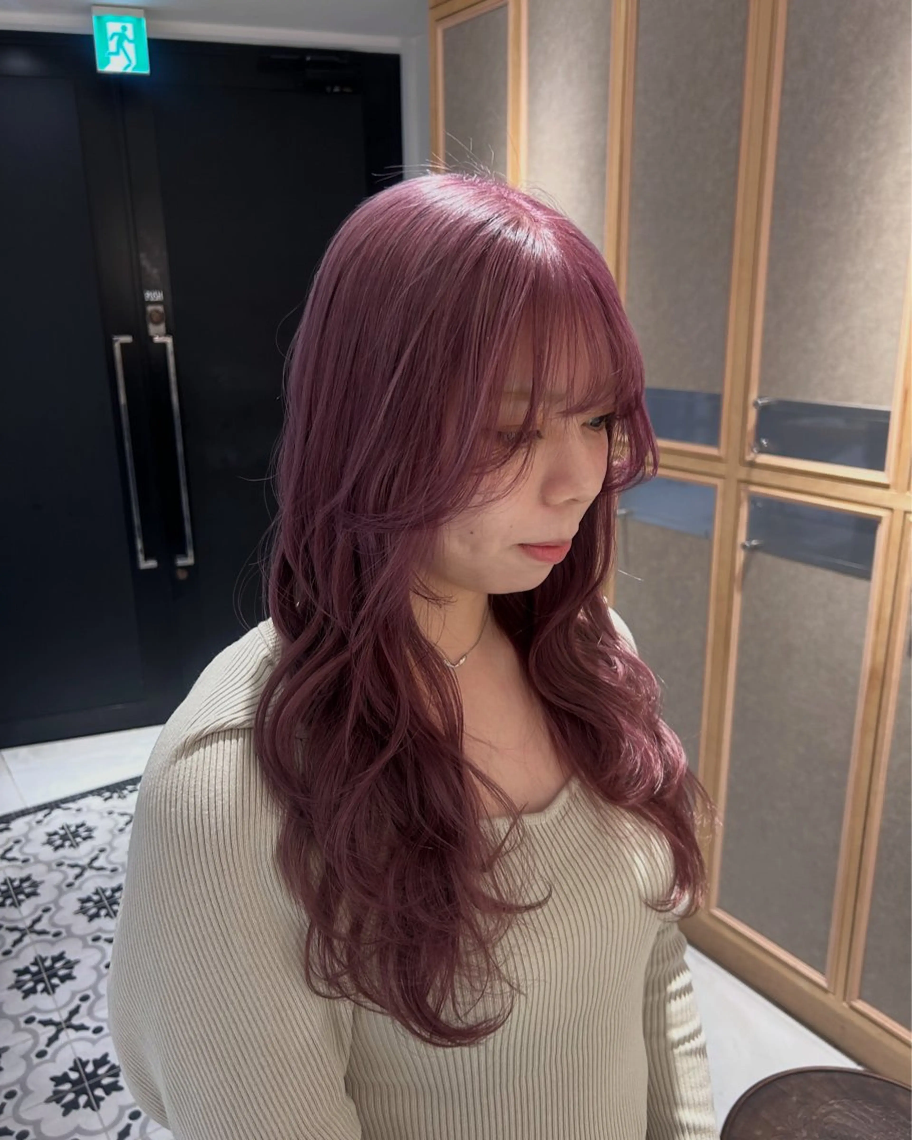 カラー ベージュカラー ブリーチ ピンクカラー ピンクベージュ miko🪽地毛風/ ハイトーン/レイヤーのヘアスタイル