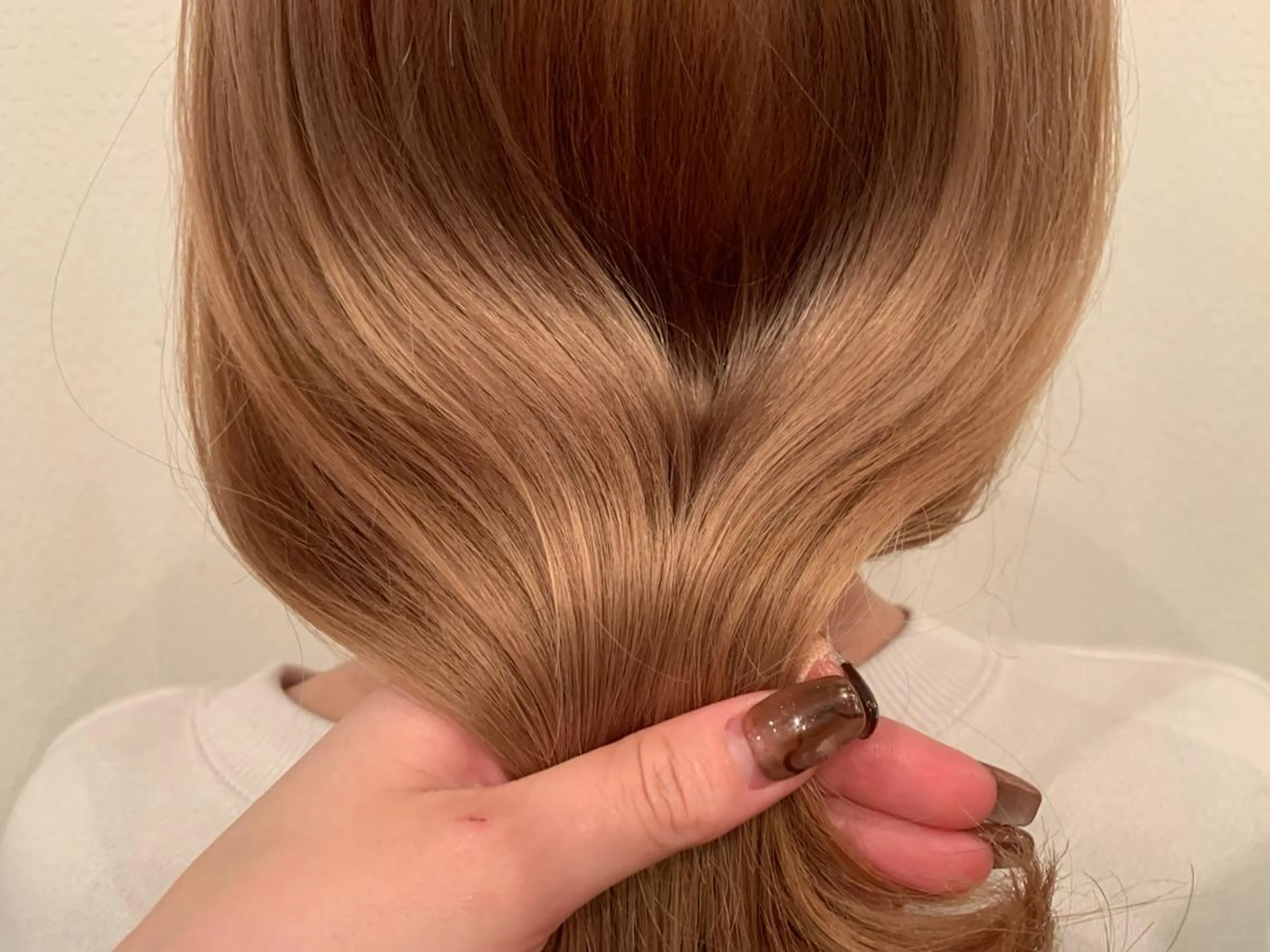 ロング カラー ベージュカラー ブリーチ ケアブリーチ ハイトーンカラー ピンクカラー ヘアカラー トリートメント あべ ゆうかのヘアスタイル