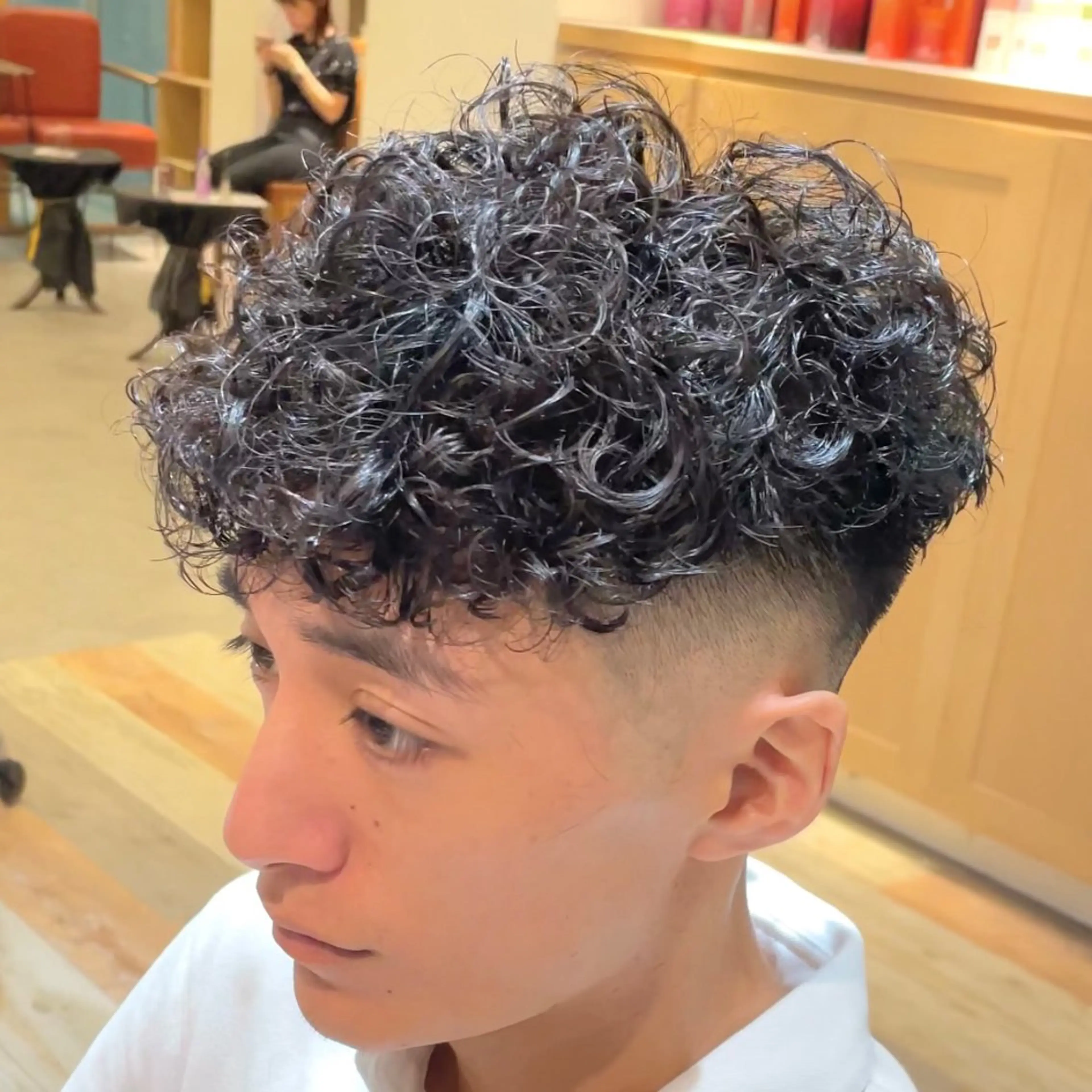 パーマ メンズ カット パーマ メンズサロン🔥 プリストオオサカのヘアスタイル