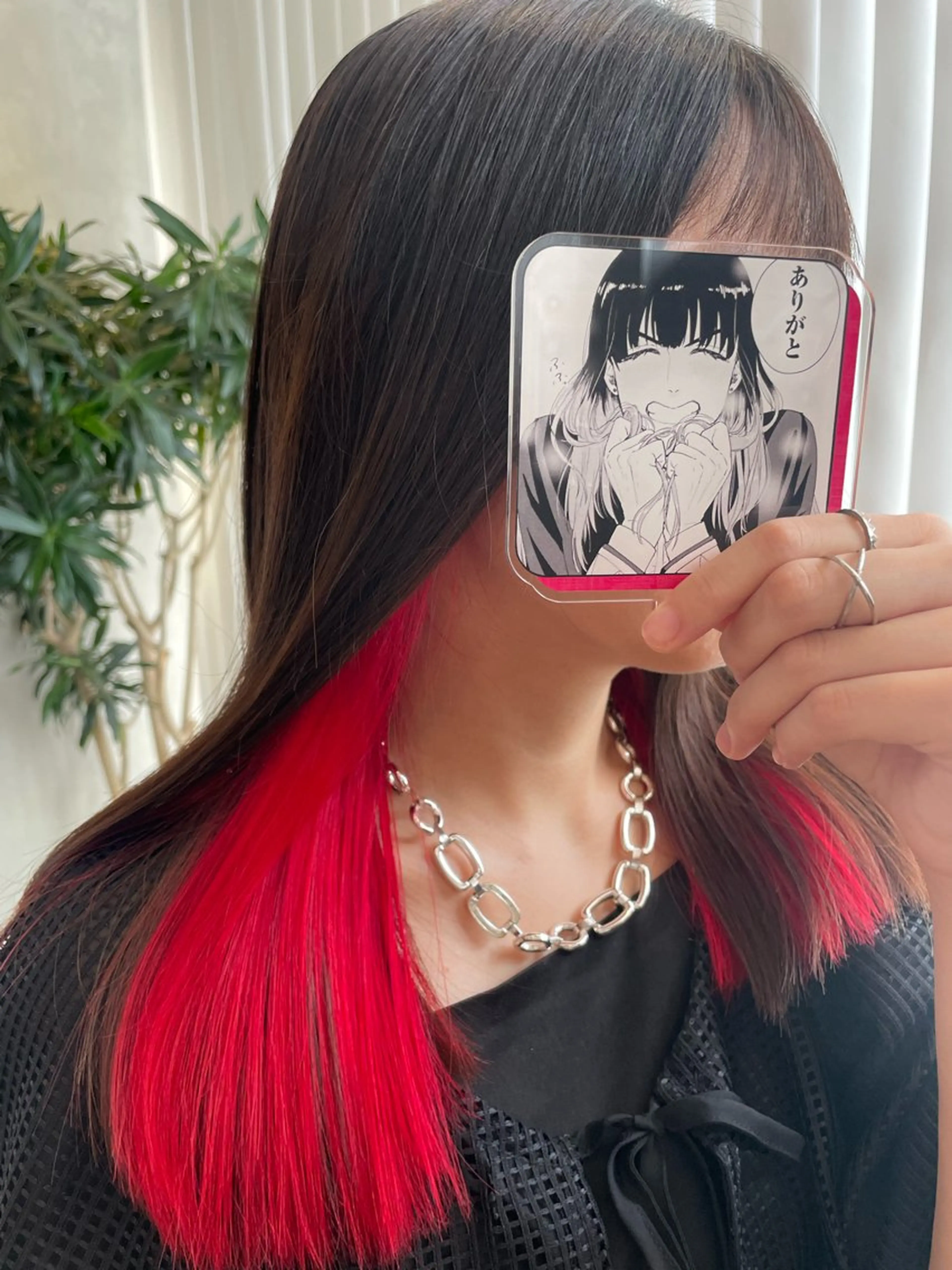 セミロング カラー ヘアカラー インナーカラー 推し ブリーチ  髪質改善のヘアスタイル