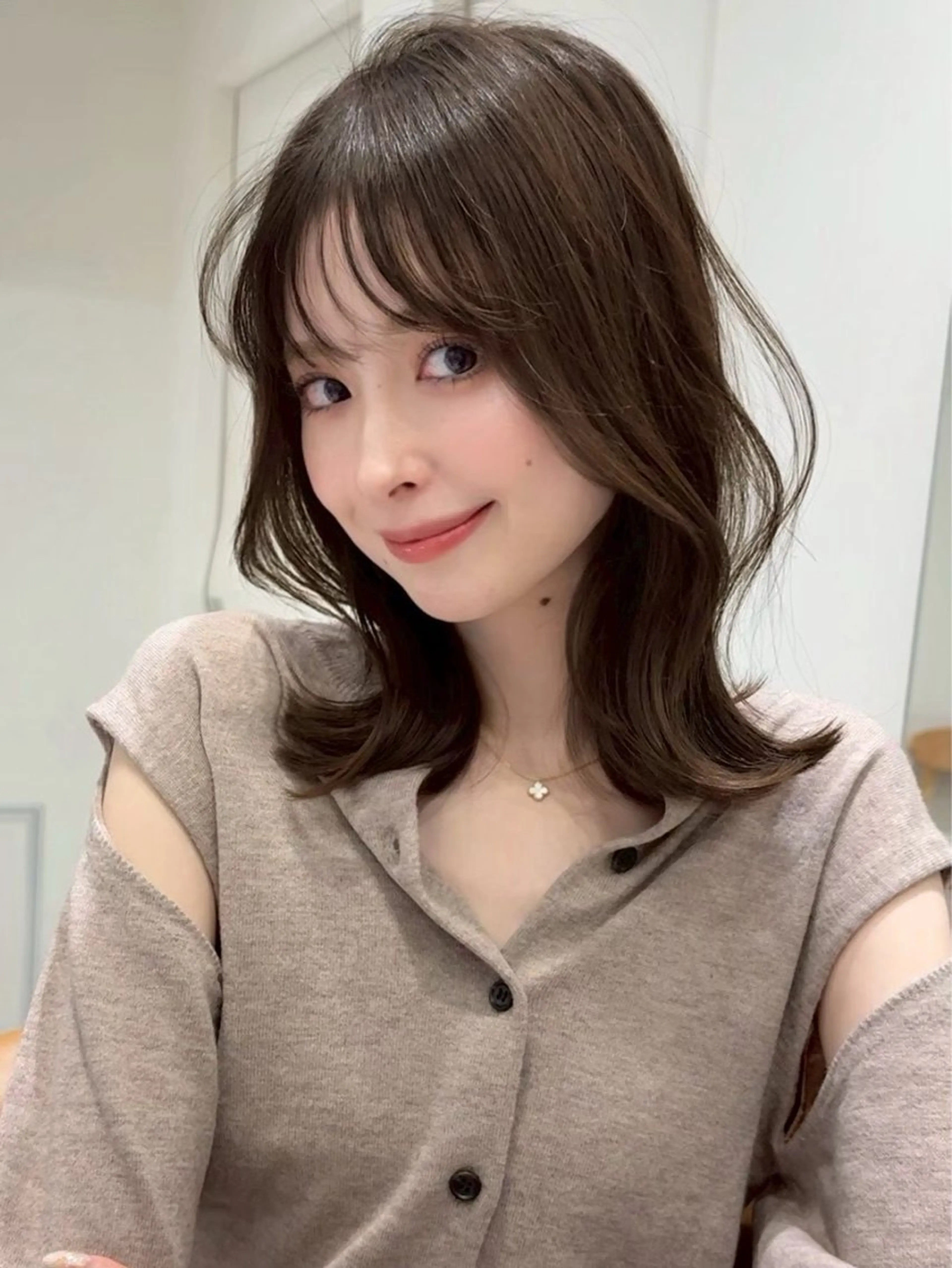 セミロング カラー 透明感カラー/似合わ せカラーMIKAのヘアスタイル