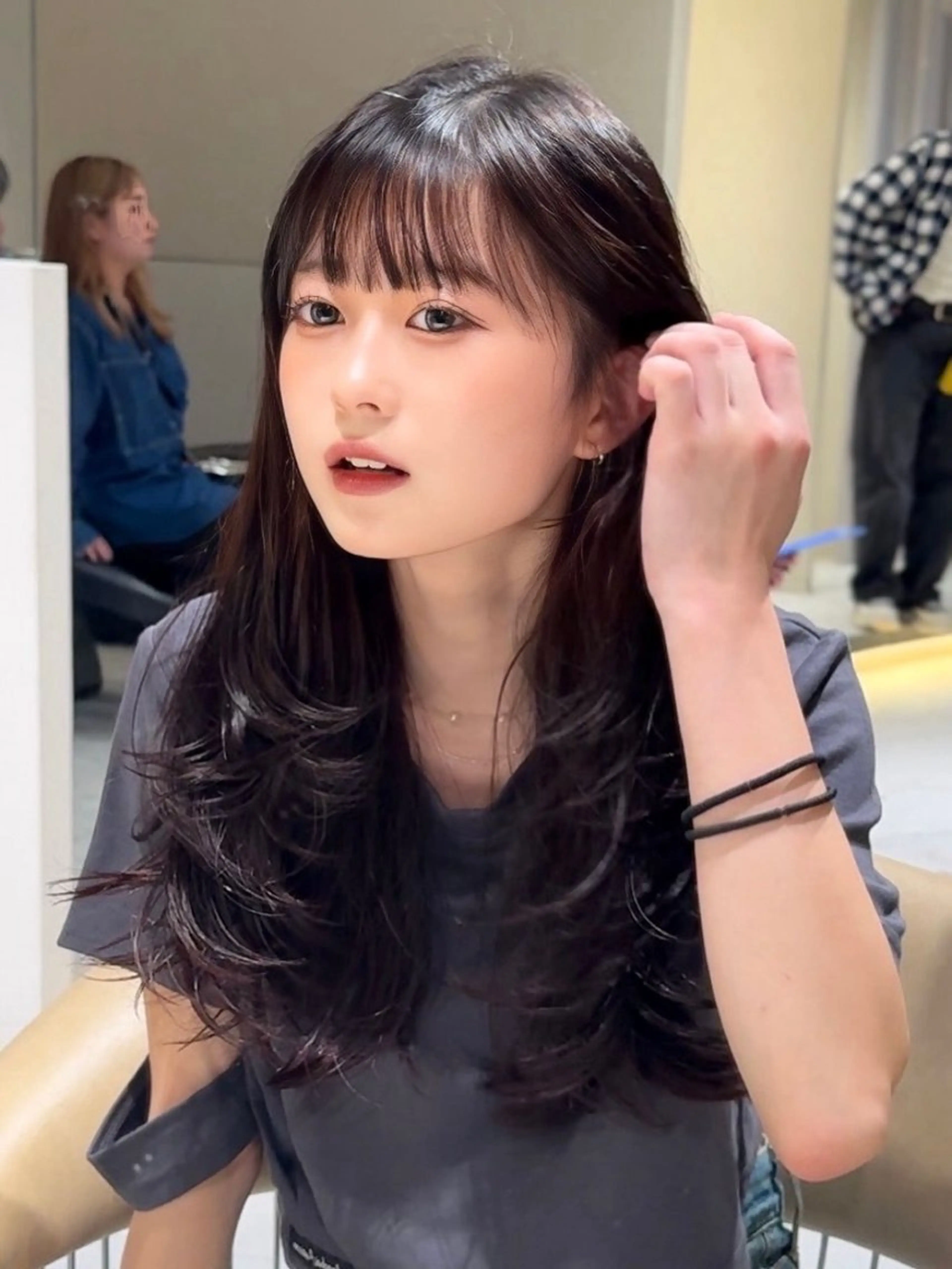 セミロング ヘアカラー トリートメント ヘアセット 韓国ヘア/レイヤー Londエレンのヘアスタイル