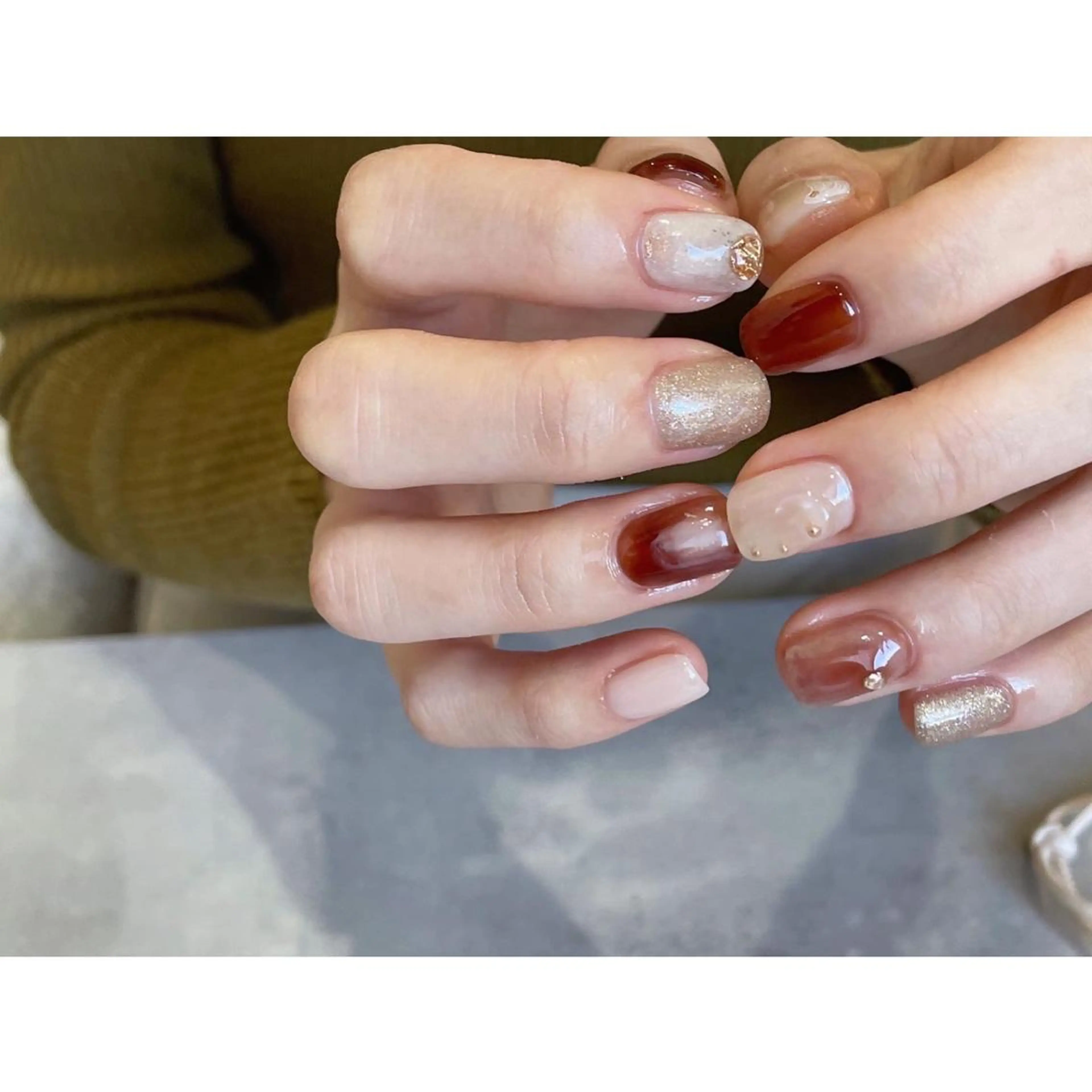 ネイル アートネイル ブラウン ミラーネイル ニュアンスネイル ワンカラーネイル ハンドネイル lacier nailのネイルデザイン