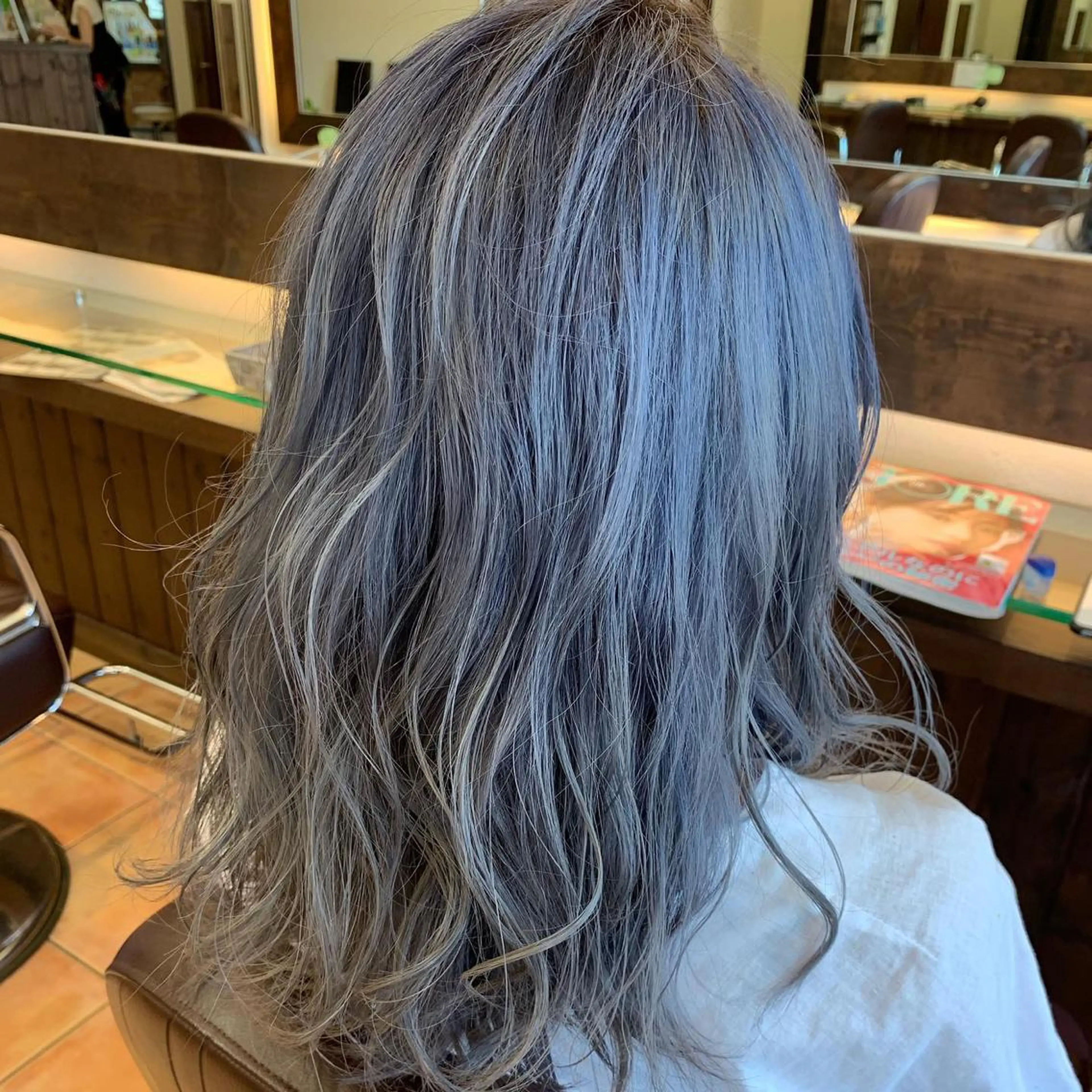 ロング カット ヘアカラー トリートメント newiGRANDE 🌈萩原聖也のヘアスタイル