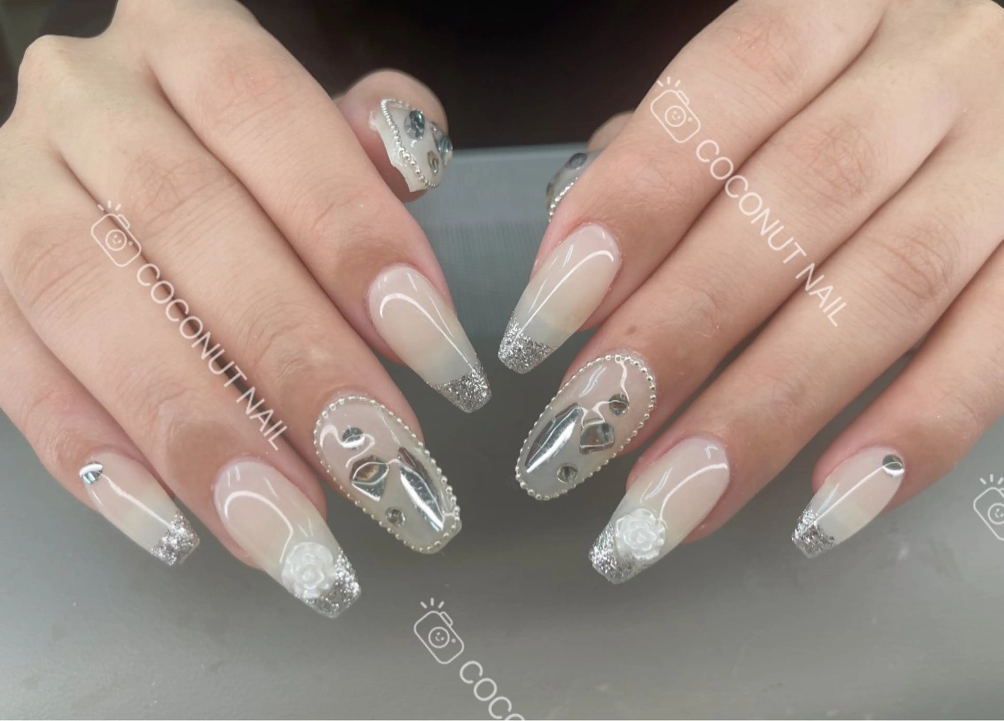 ネイル ハンドネイル 神田 ココナッツのネイルデザイン