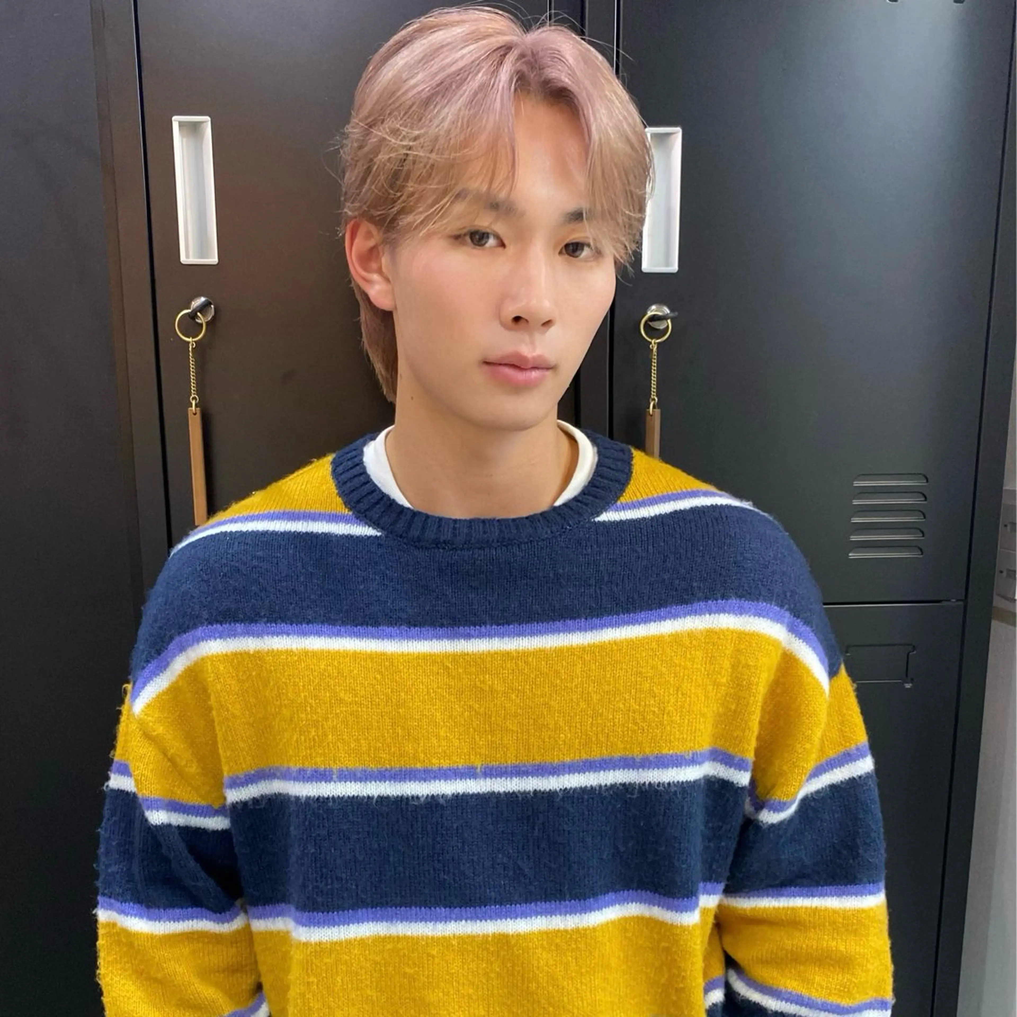 ショート カラー メンズ ダウンパーマ 【sity.ザイク】のヘアスタイル