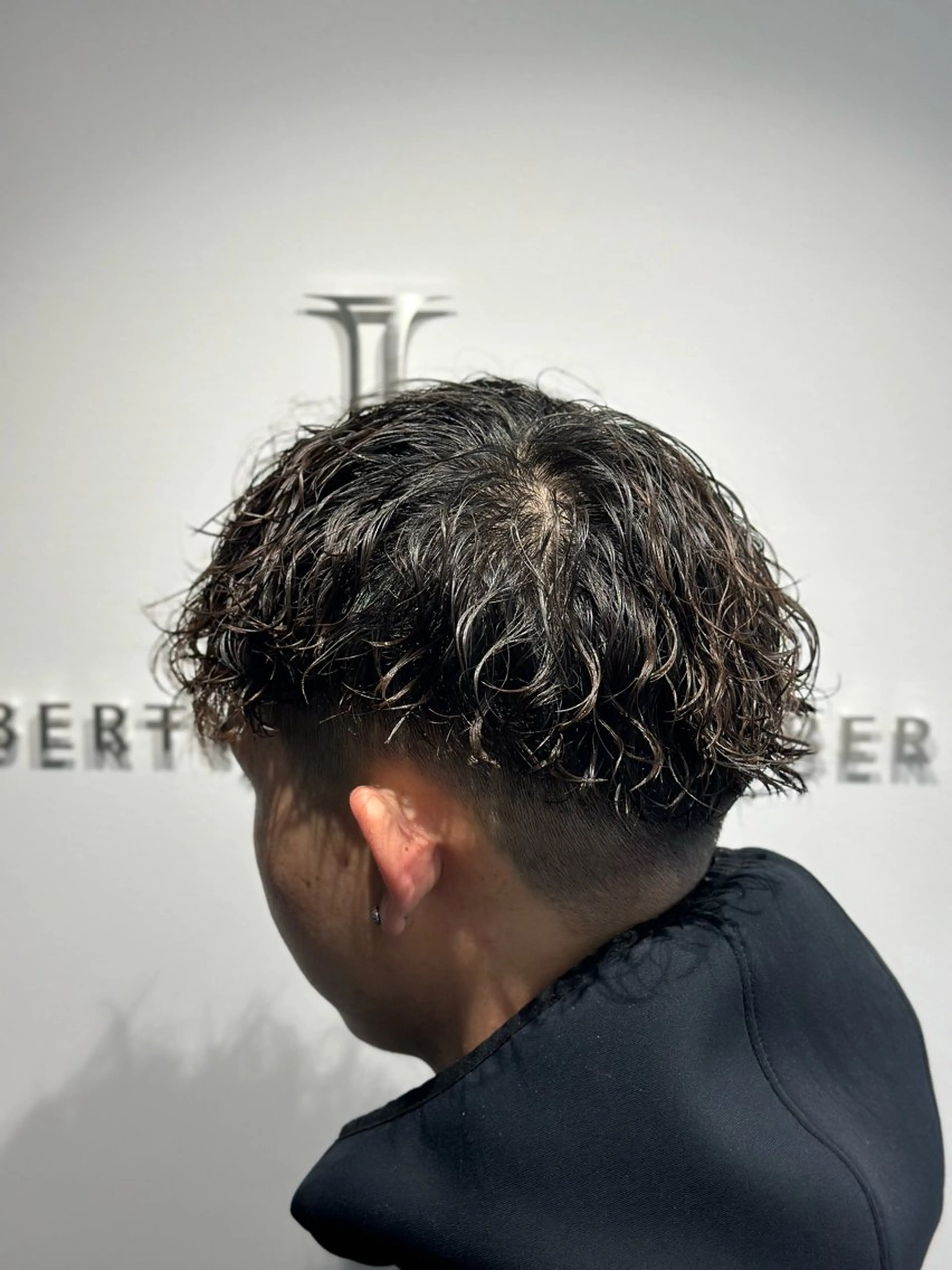 ショート パーマ 千葉弘平 🔥波巻き特化🔥のヘアスタイル