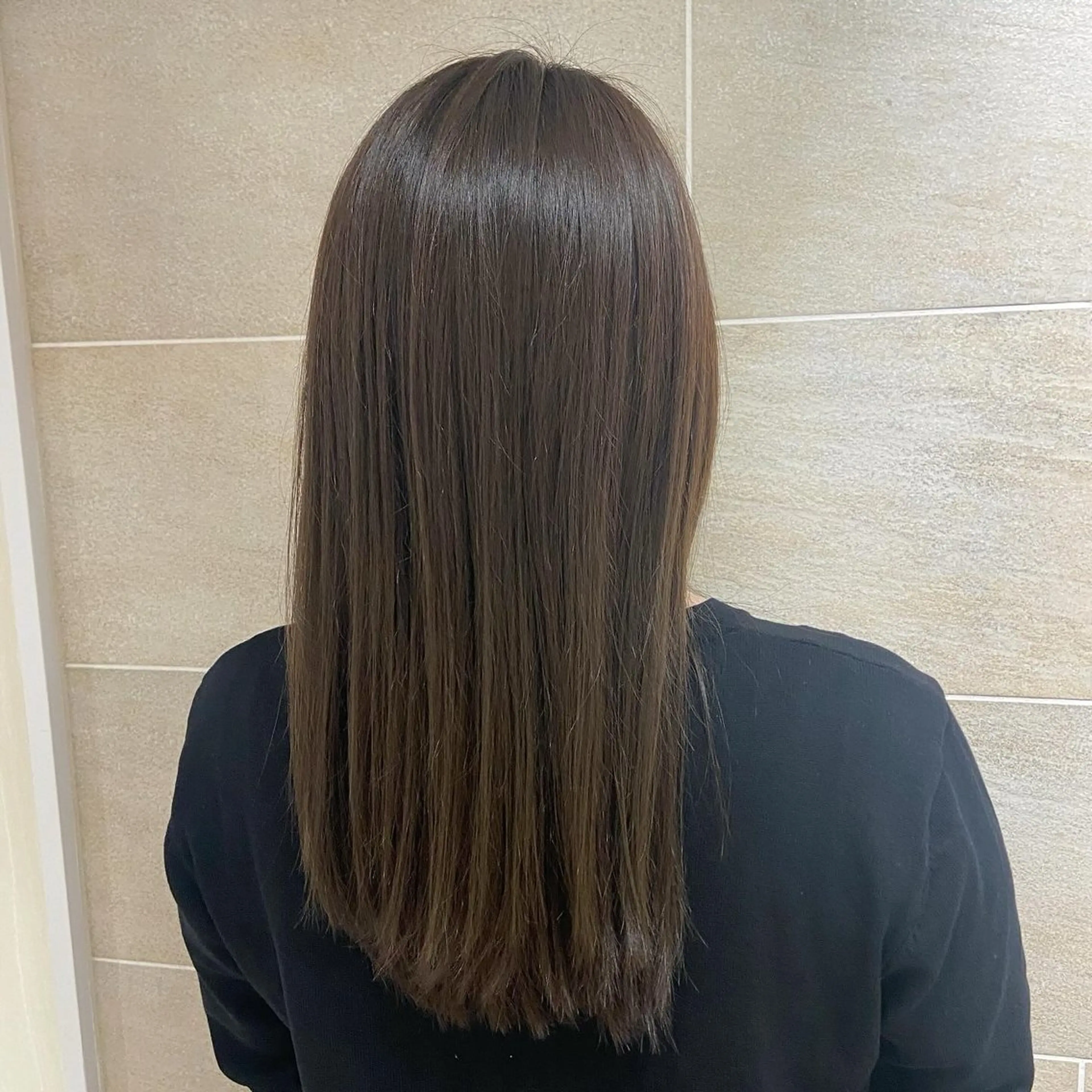 ロング カラー 透明感カラー グレージュ オリーブグレージュ オリーブグレー 武井 哉子のヘアスタイル