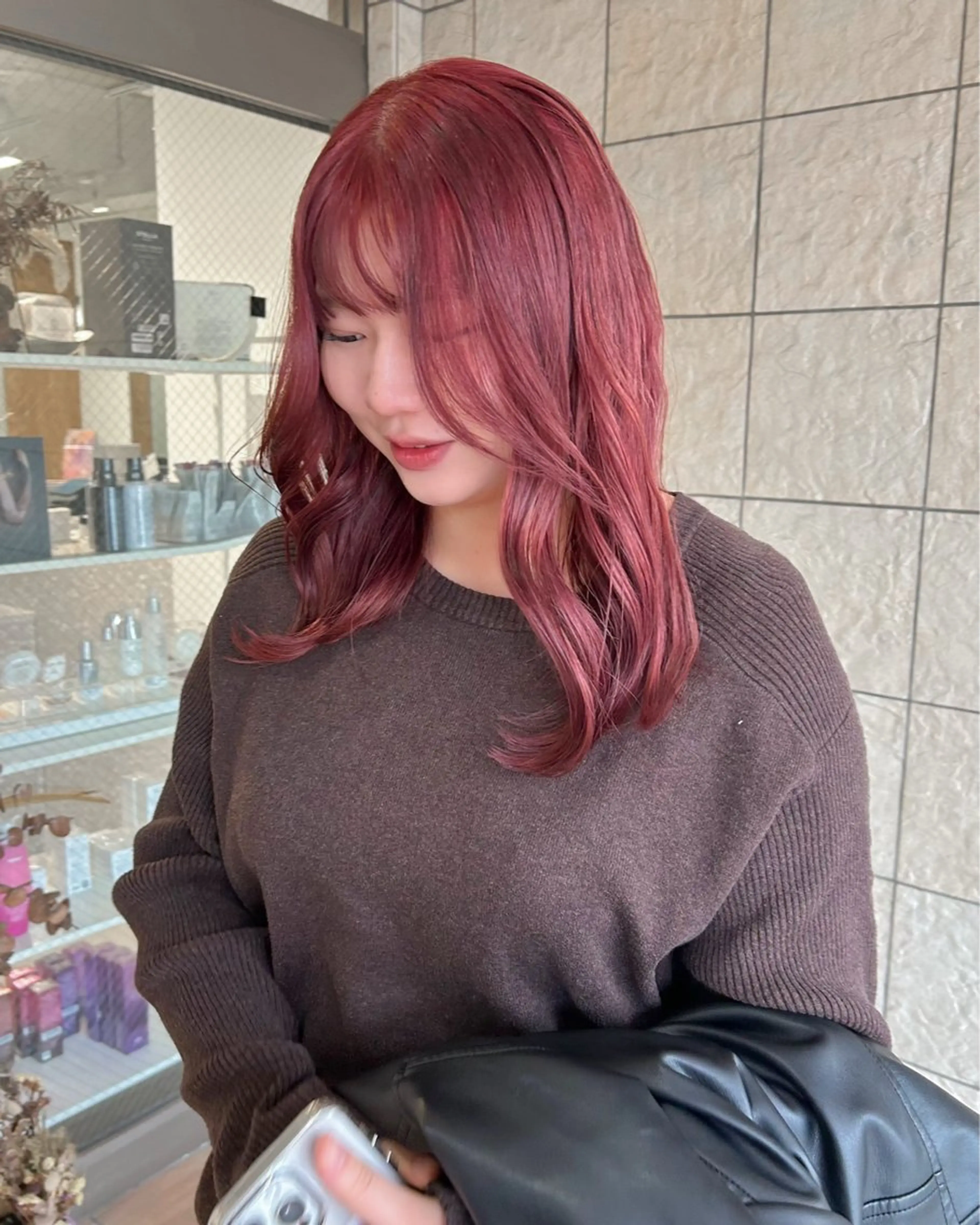 セミロング カラー ブリーチ ハイトーンカラー ピンクカラー ヘアカラー ダブルカラー,透け カラーHINARIのヘアスタイル