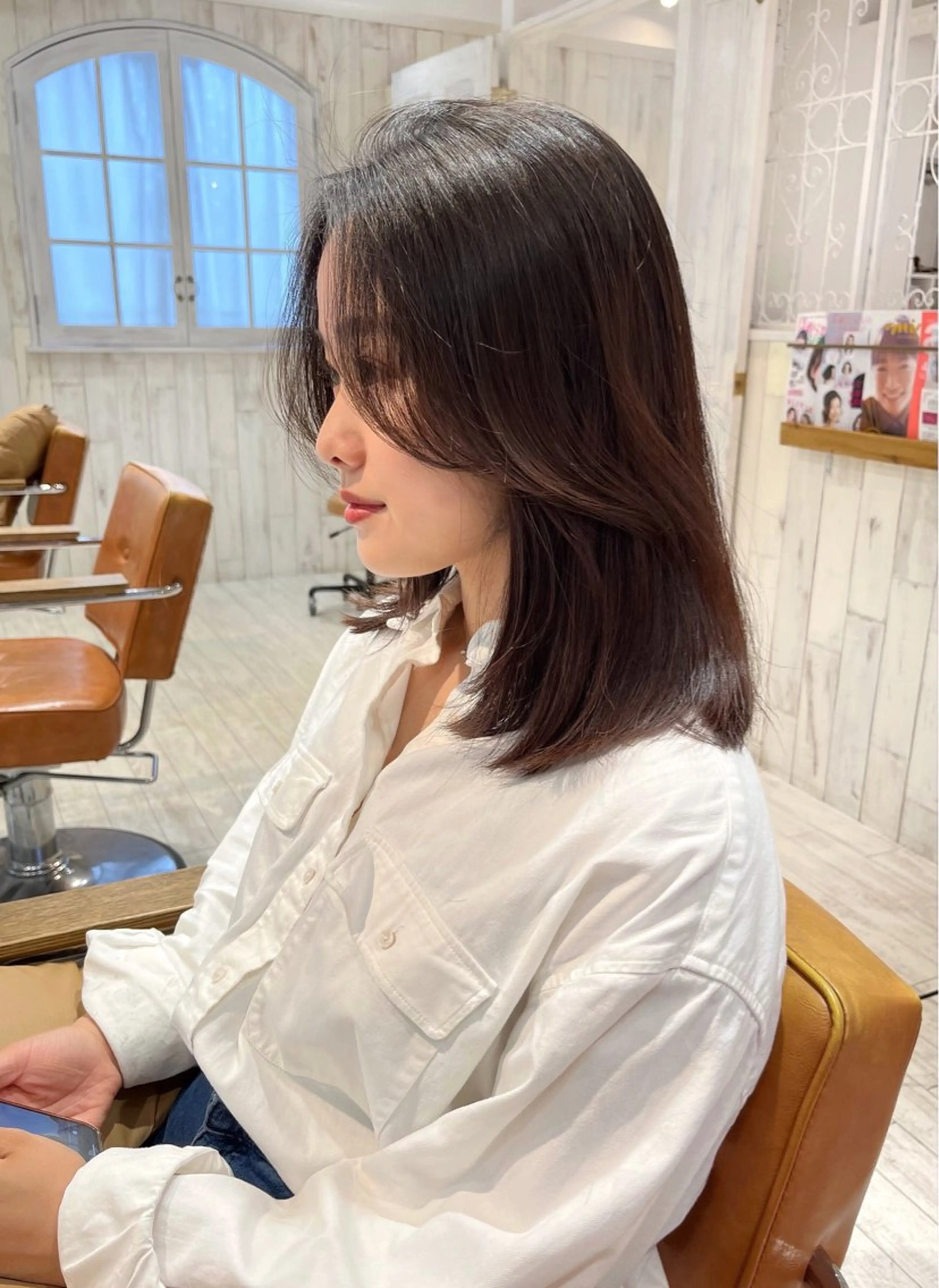 ミディアム 顔まわりレイヤー 韓国風ヘア レイヤーカット 【韓国ヘア×透明感 カラー】笹谷 莉未のヘアスタイル