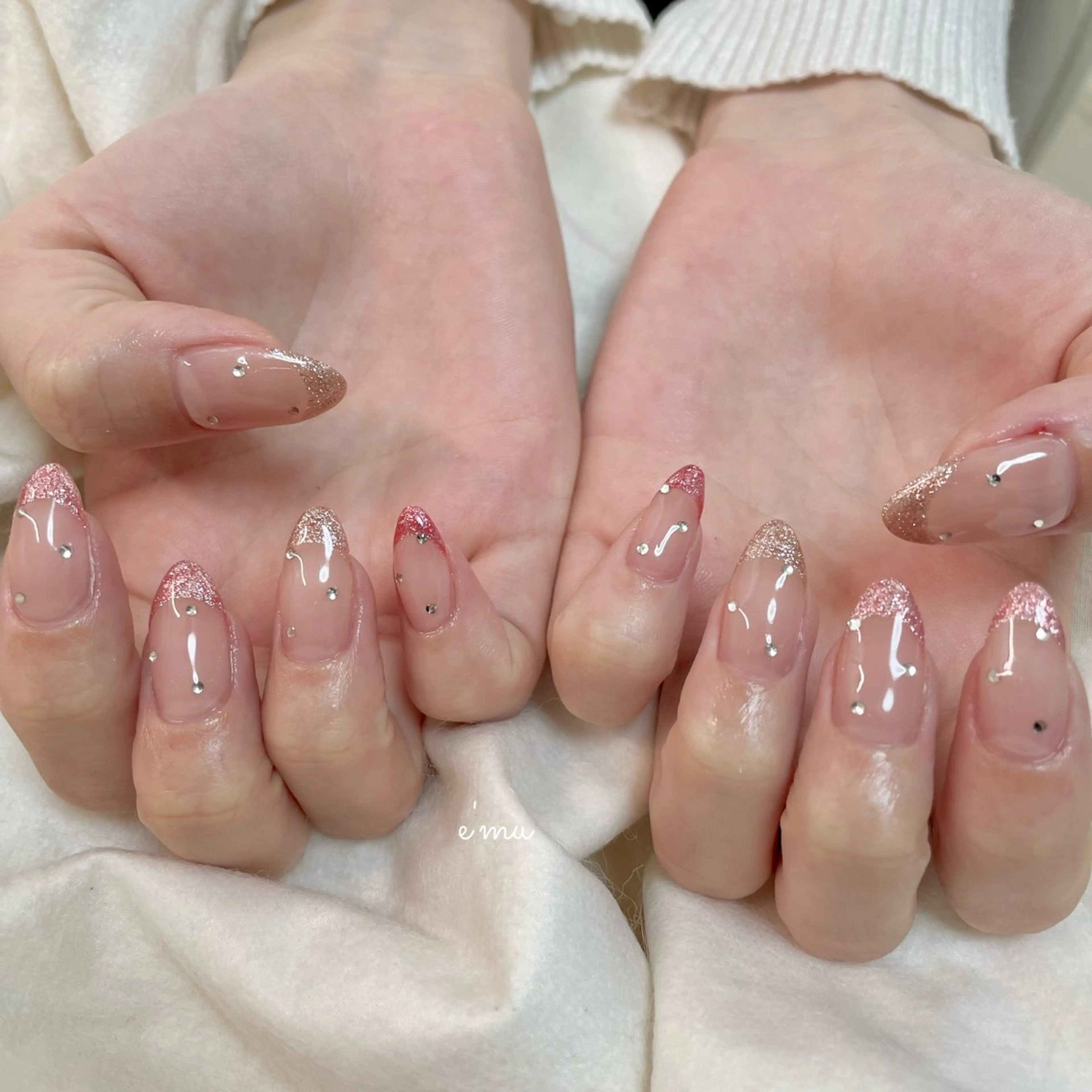 ネイル フレンチネイル ストーンネイル ハンドネイル nail salon e'mu💐のネイルデザイン