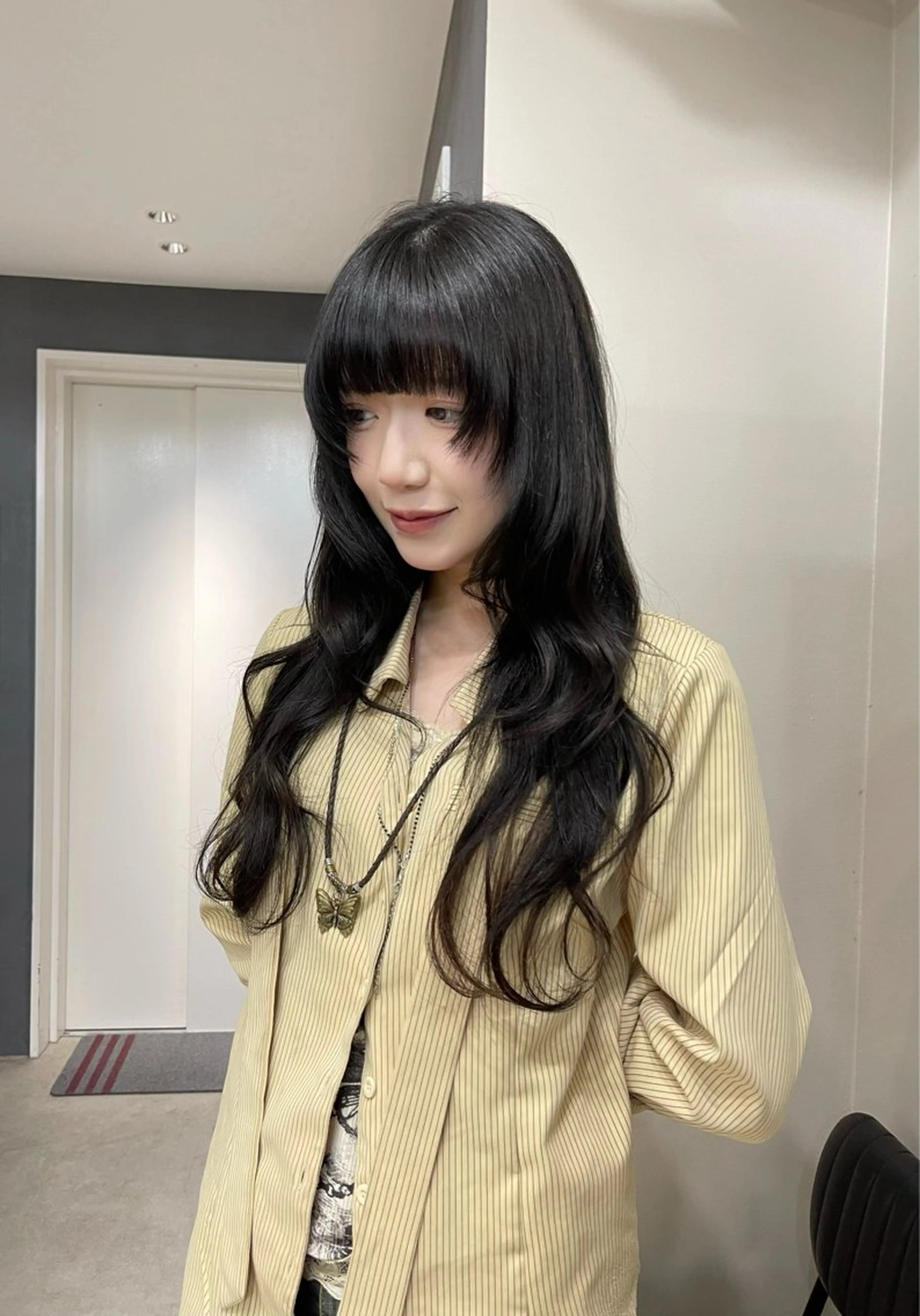 ロング カラー 透明感カラー ダークグレー ハイレイヤー レイヤーカット カット ヘアカラー トリートメント 透明感カラー/レイヤ ー/艶髪/NENEのヘアスタイル