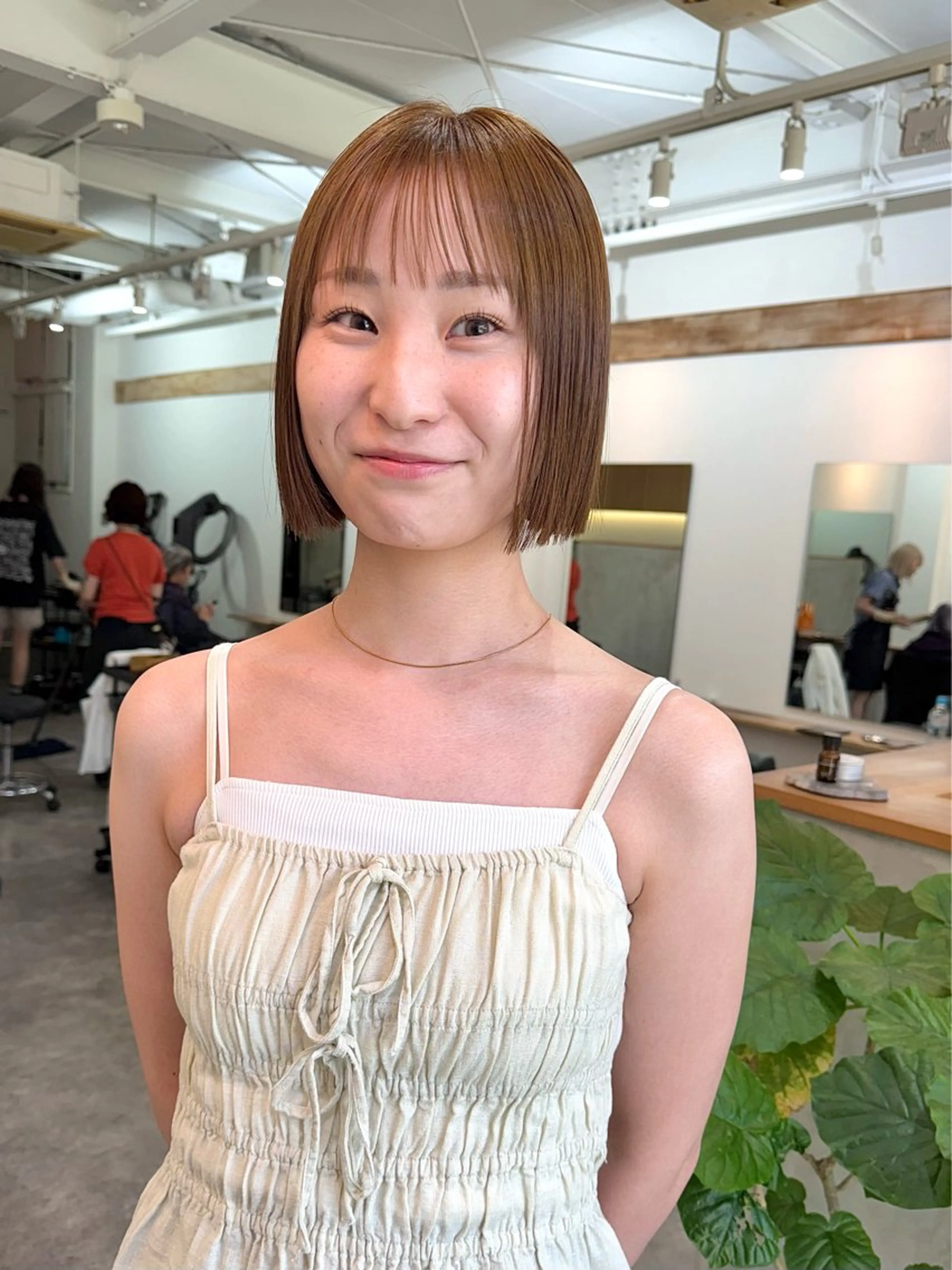 ショート カラー ベージュカラー ボブ カット ヘアカラー トリートメント パーマ/透明感カラー /ボブ/吉田一生のヘアスタイル