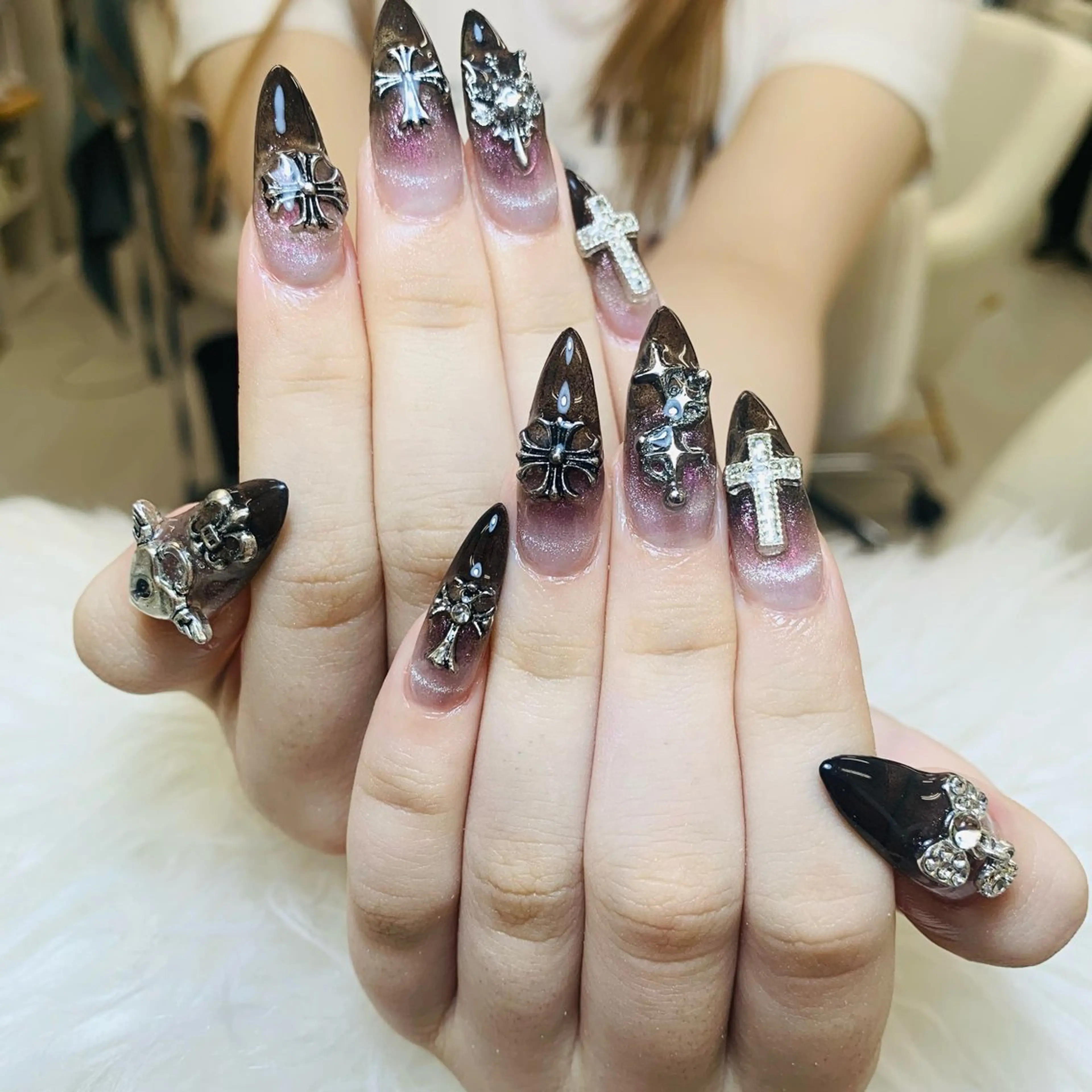 ネイル チークネイル 長さ出し フットネイル マグネットネイル 持ち込み ハンドネイル ANH NAIL ゴテゴテ専門店💎のネイルデザイン