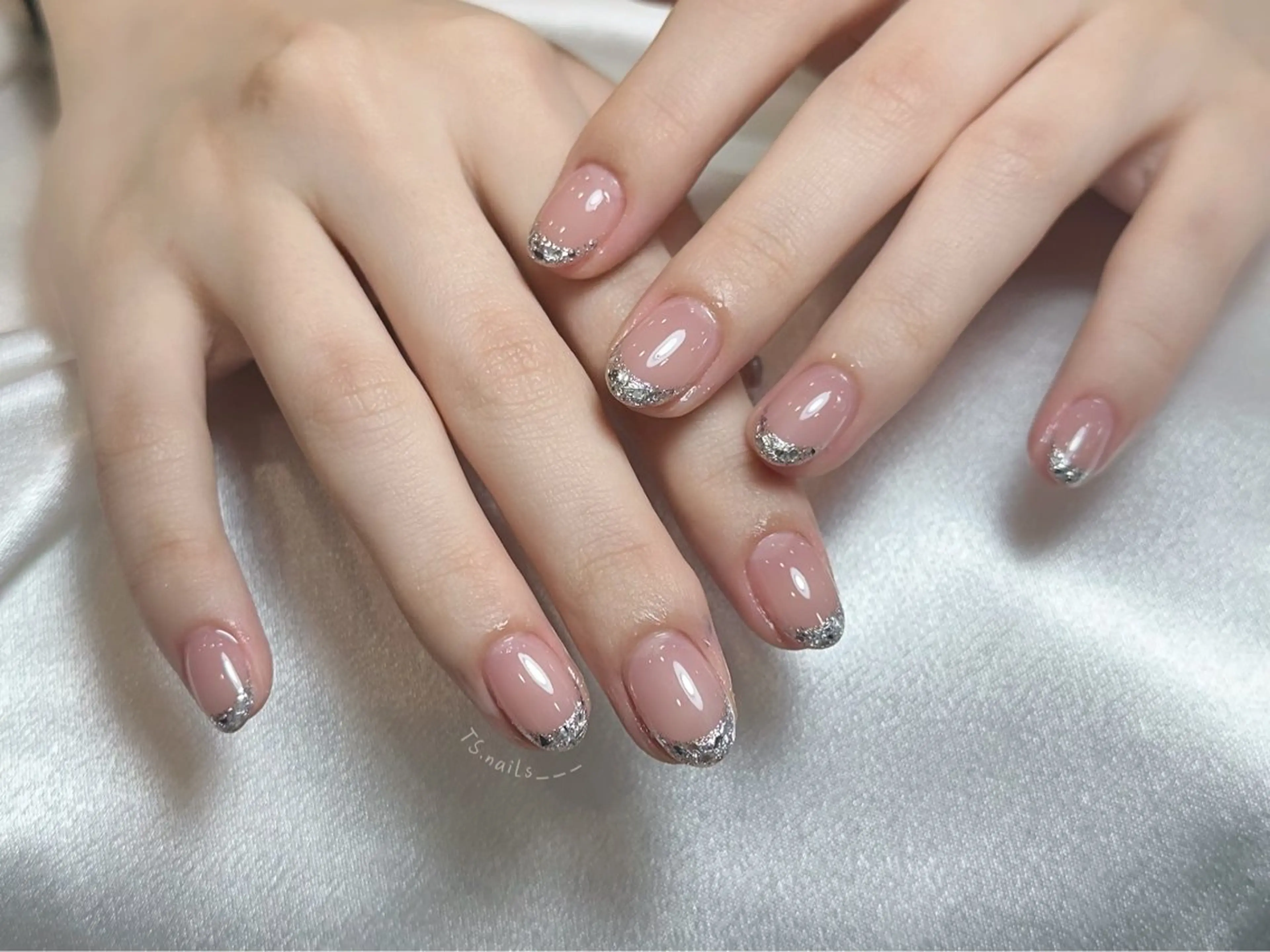 ネイル キラキラネイル マグネットネイル 持ち込み オフィスネイル シンプルネイル ハンドネイル フットネイル ハンドケア TS. nails___のネイルデザイン