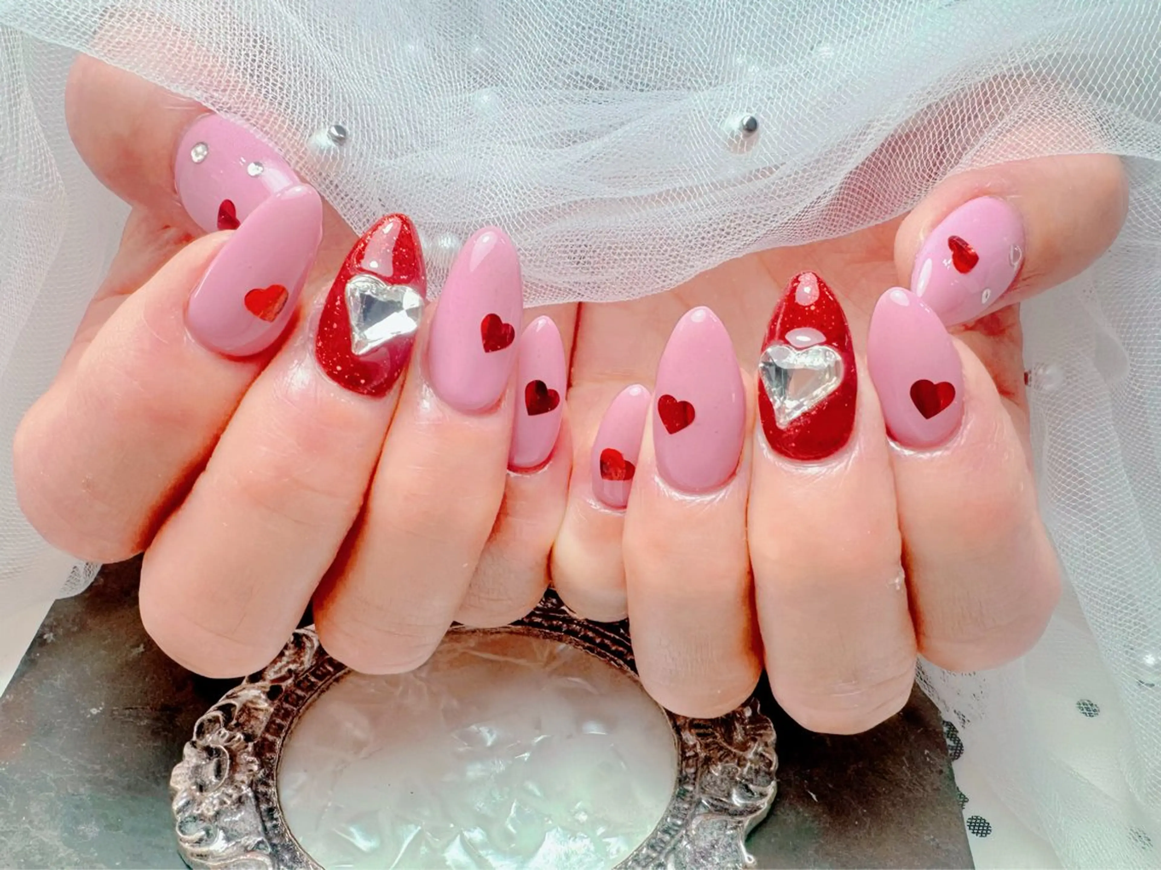 ネイル ハンドネイル マジックミラー所属・マジック ミラーのネイルデザイン