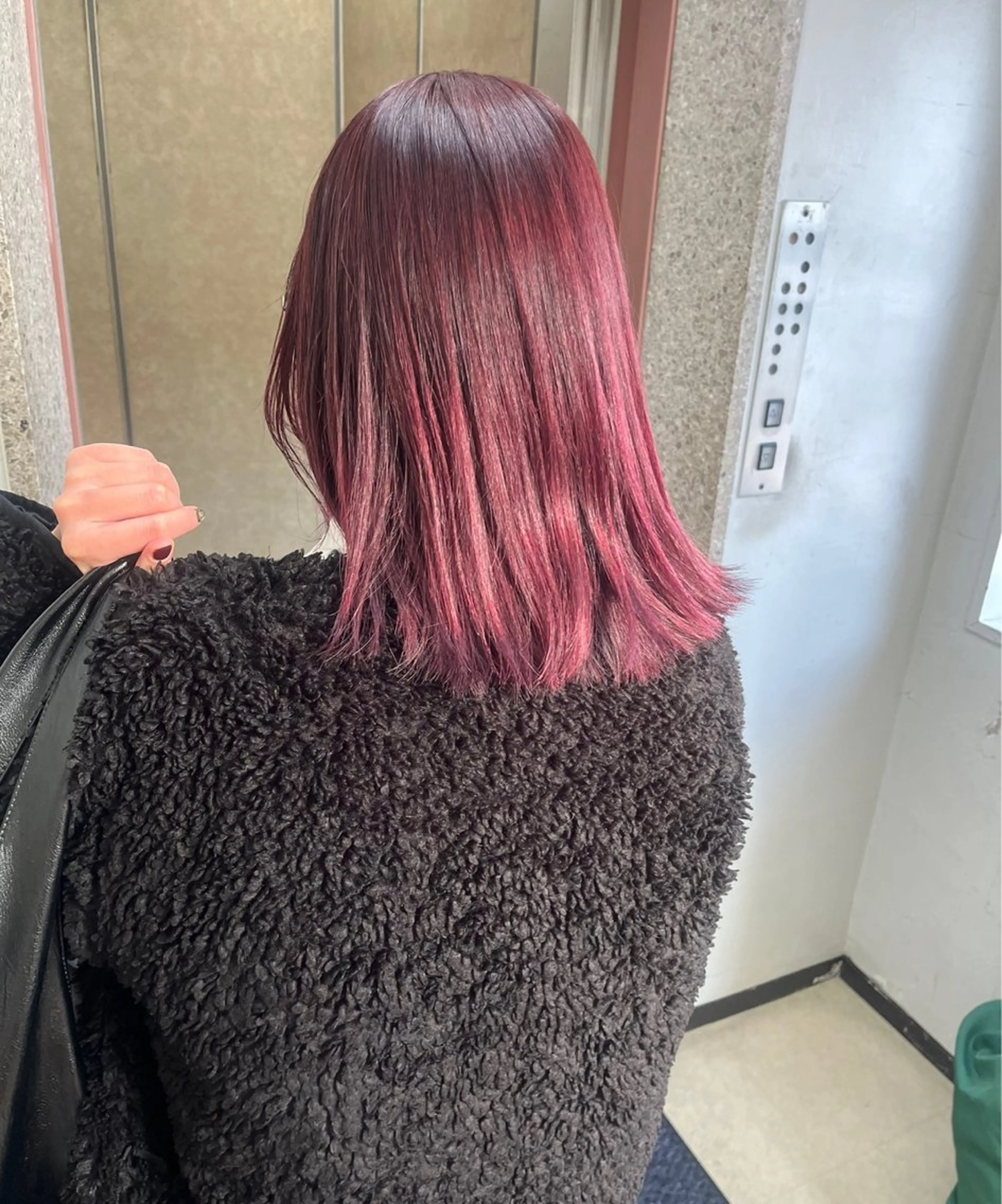 セミロング カラー ブリーチ 透明感カラー ブリーチなしカラー 髪質改善 トリートメント 【ただの天才 🎨】のヘアスタイル