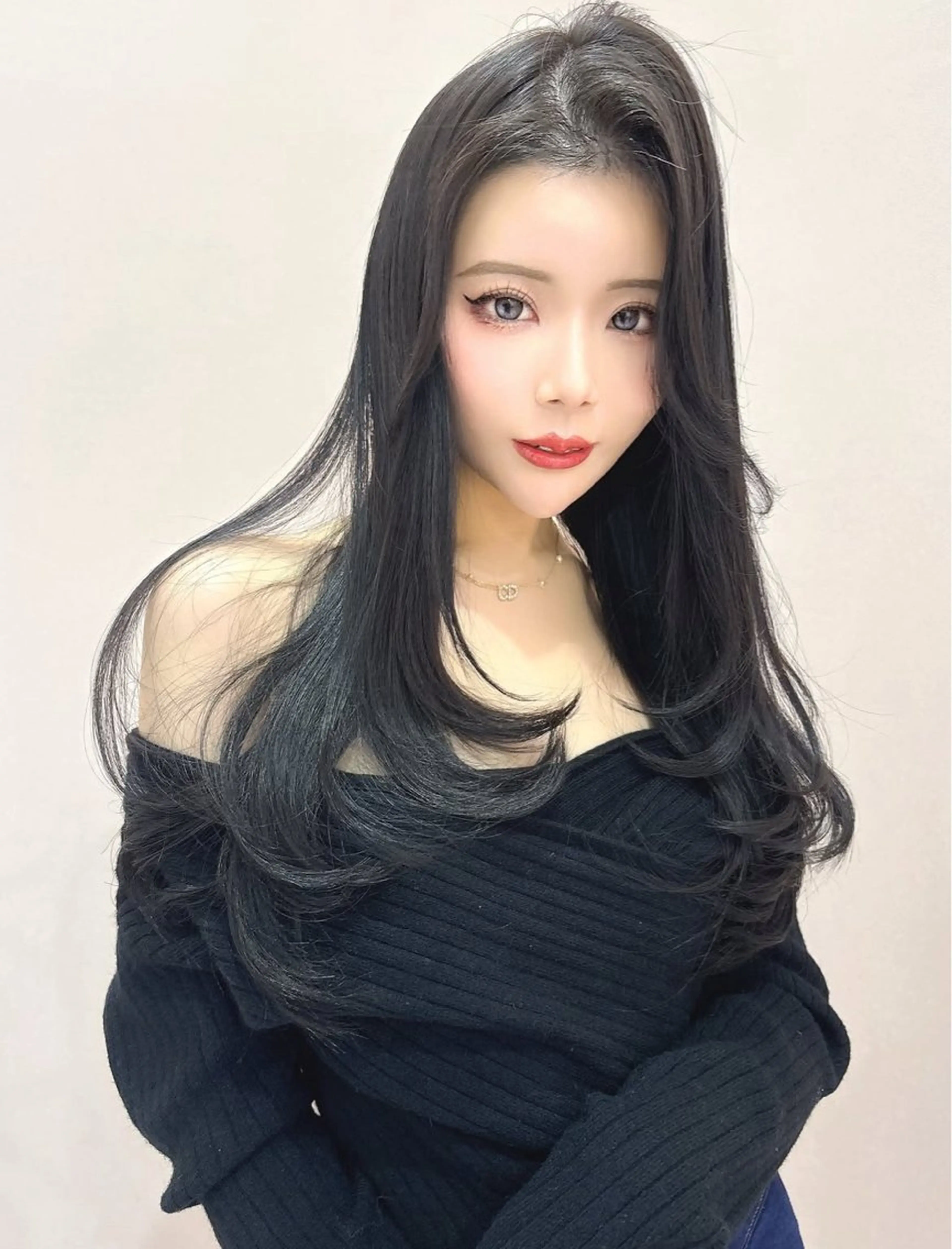 ロング カラー カット ヘアカラー トリートメント レイヤー/髪質改善 /透け感カラー/艶髪のヘアスタイル