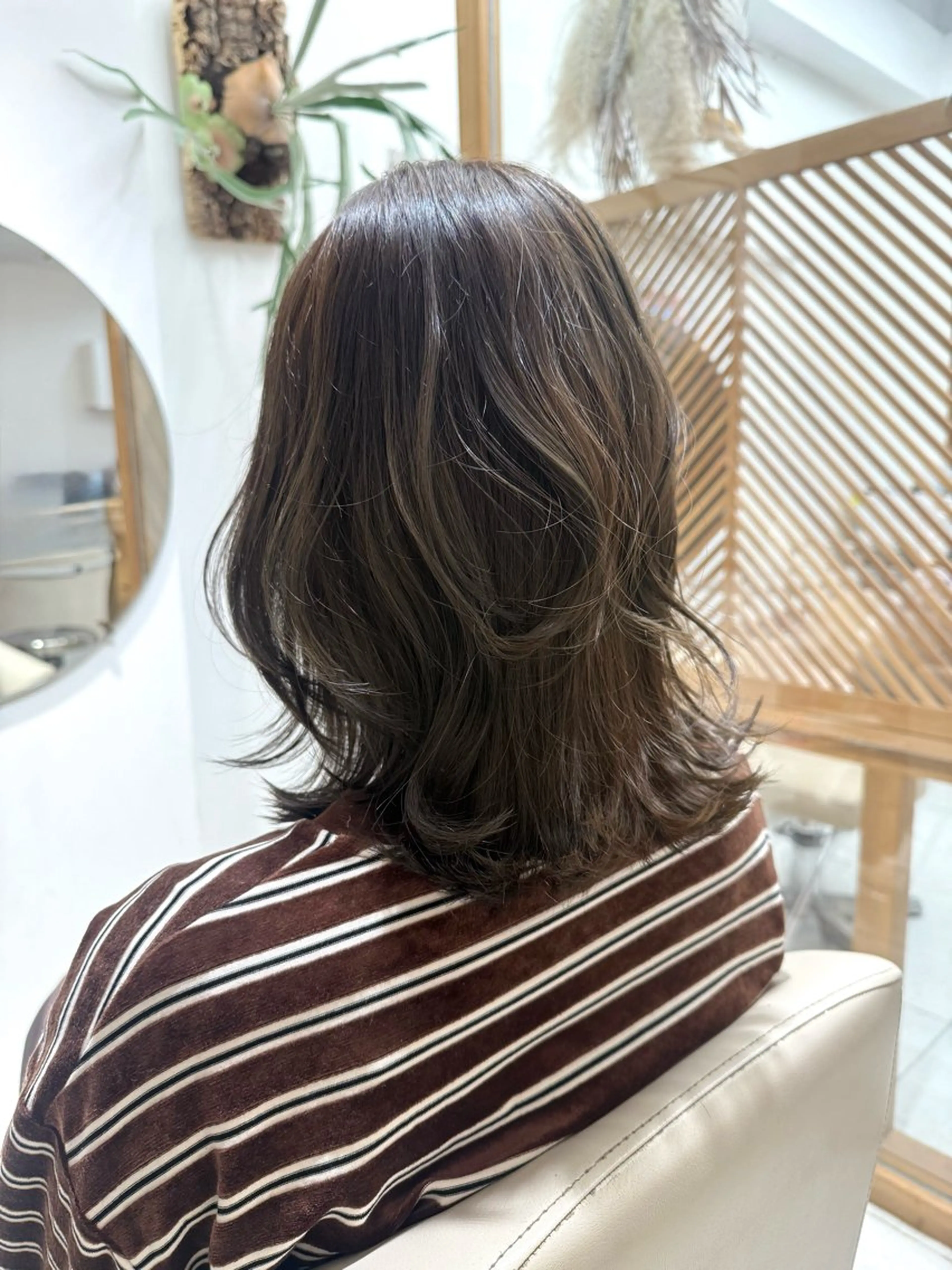 ミディアム カラー カット ヘアカラー トリートメント 安永 涼のヘアスタイル