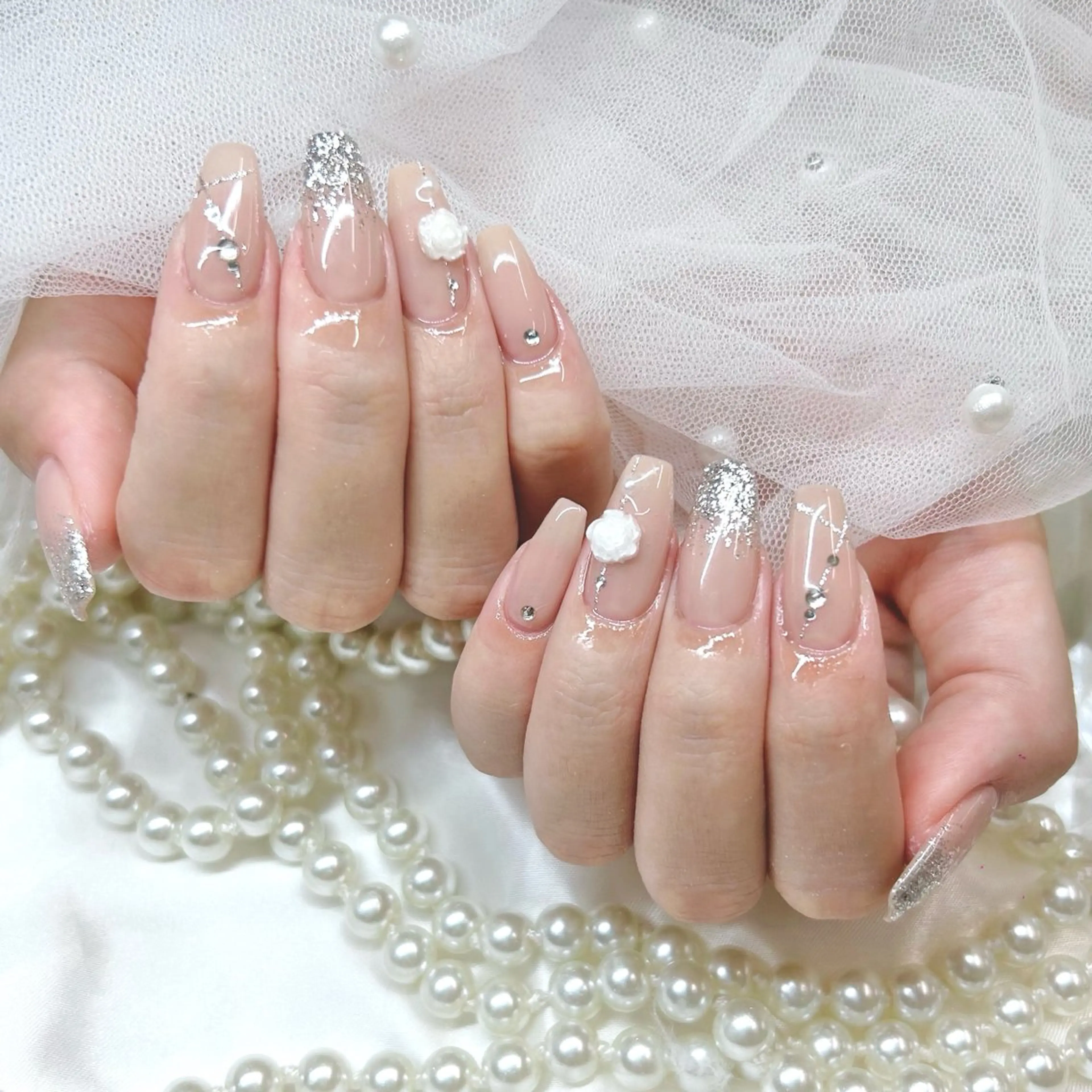 セミロング ハンドネイル Ange Nailistのネイルデザイン