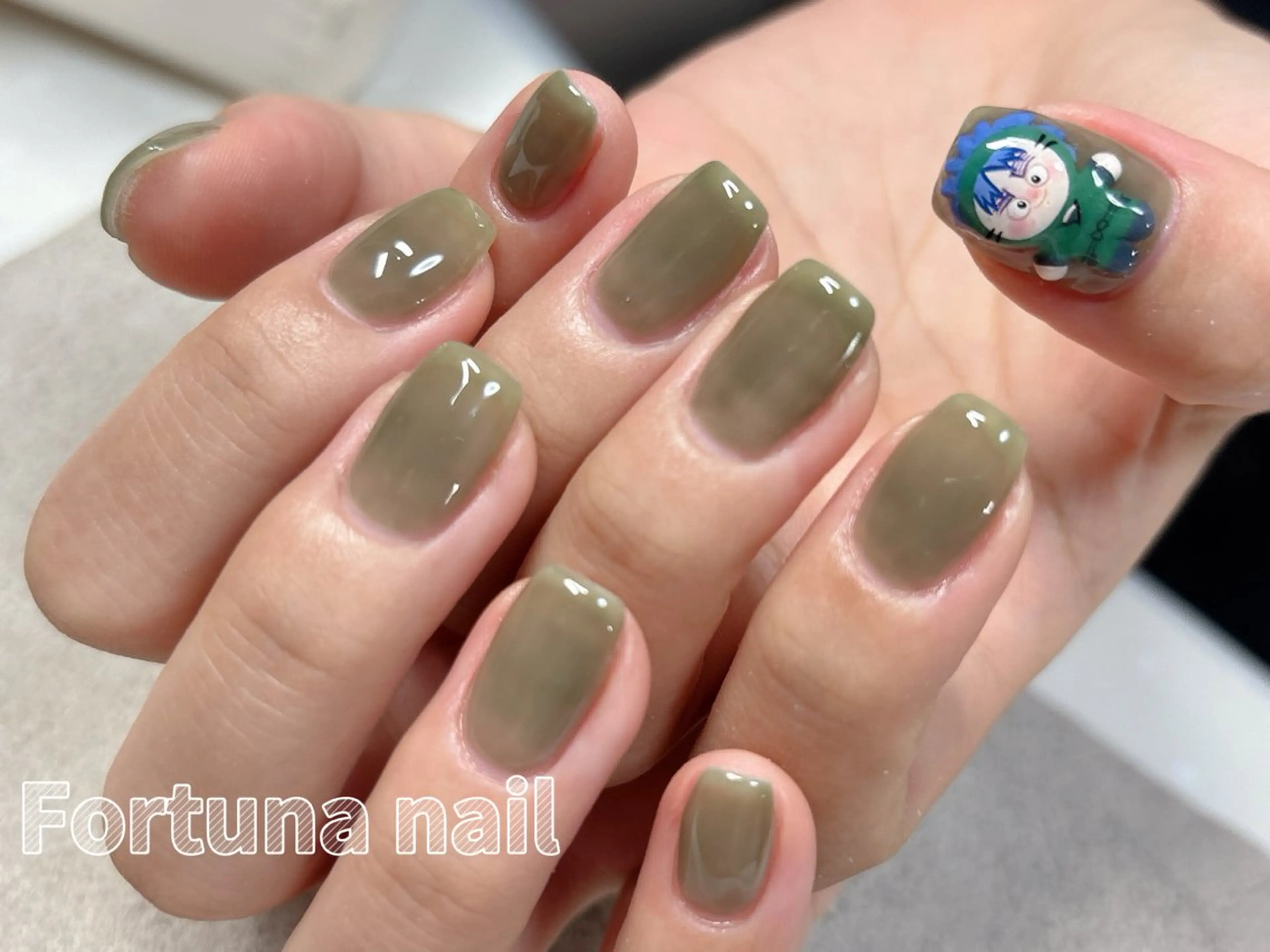 ネイル 持ち込み ハンドネイル Nail •Head スパFortunaのネイルデザイン