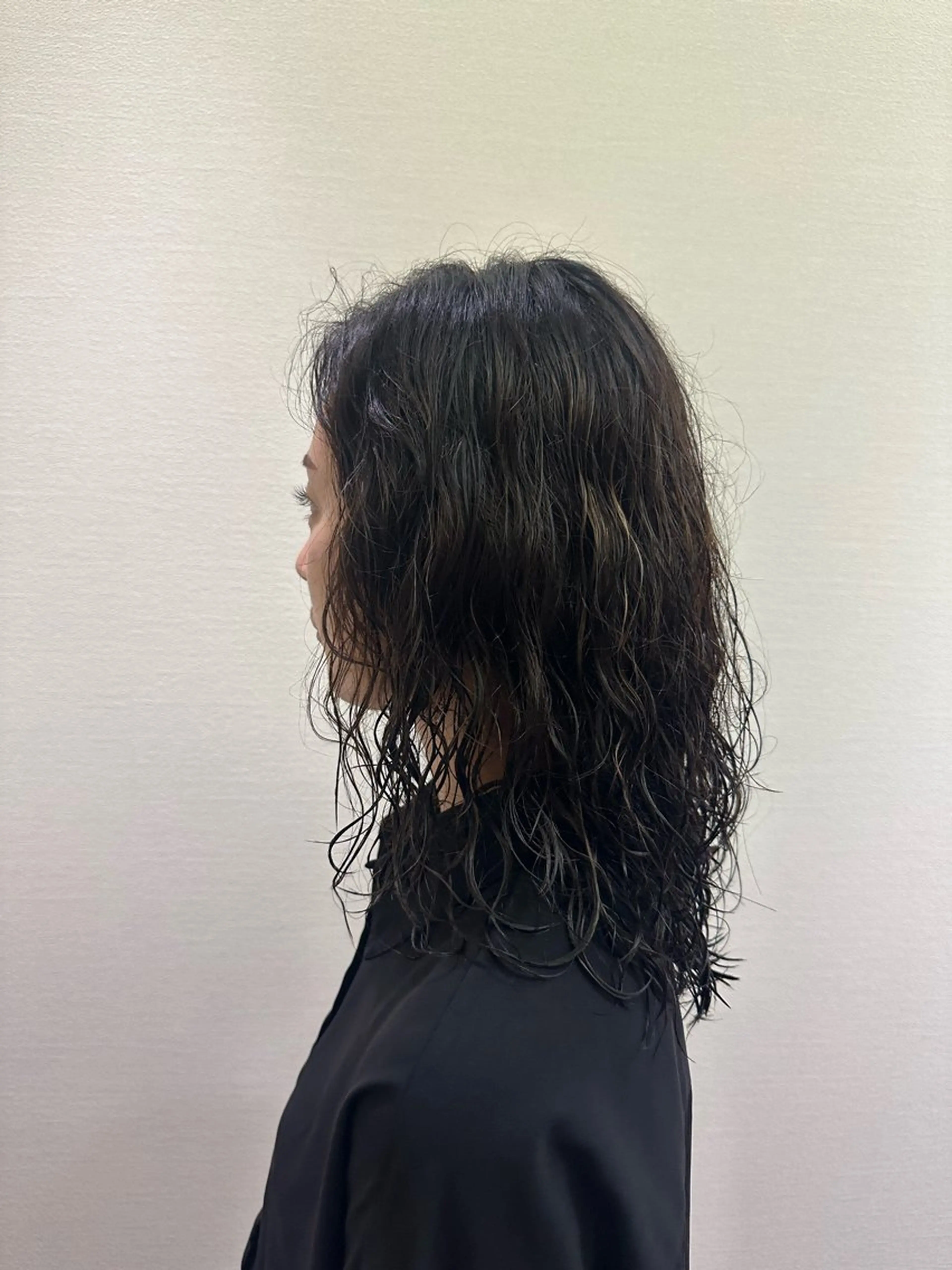 ミディアム パーマ ロジェブルー 川合【和泉中央】のヘアスタイル