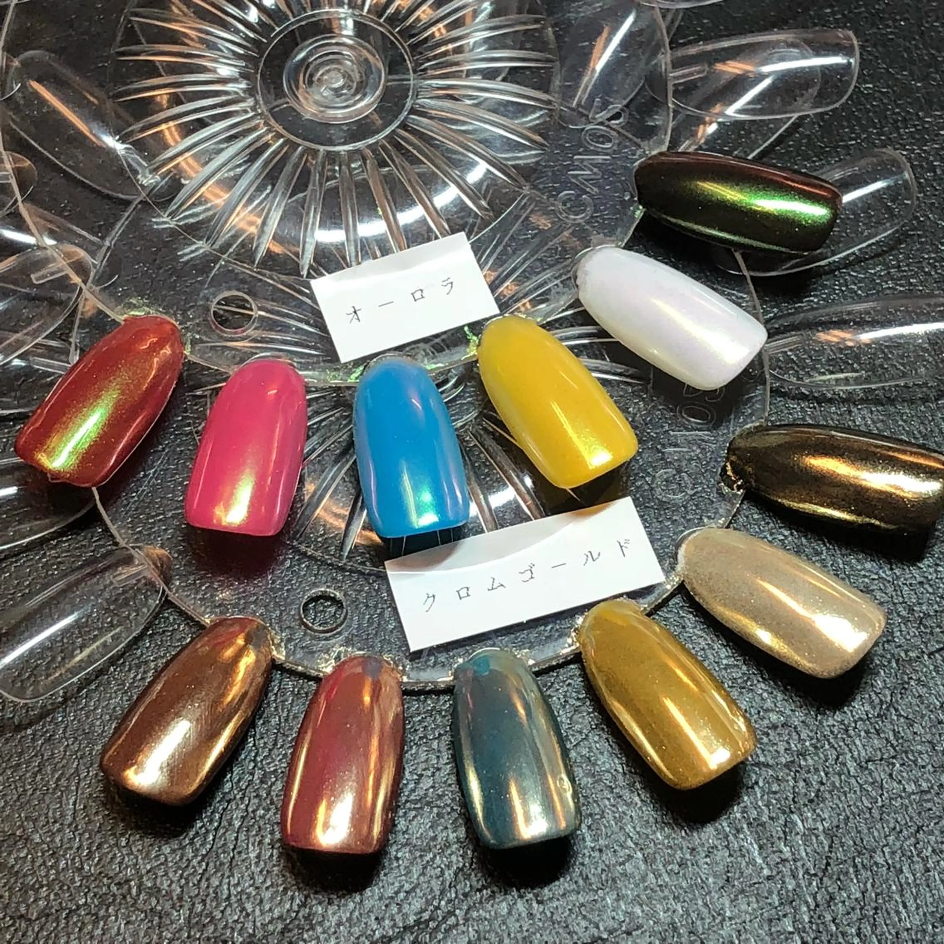 ネイル ミラーネイル KIREIE NAILSのネイルデザイン