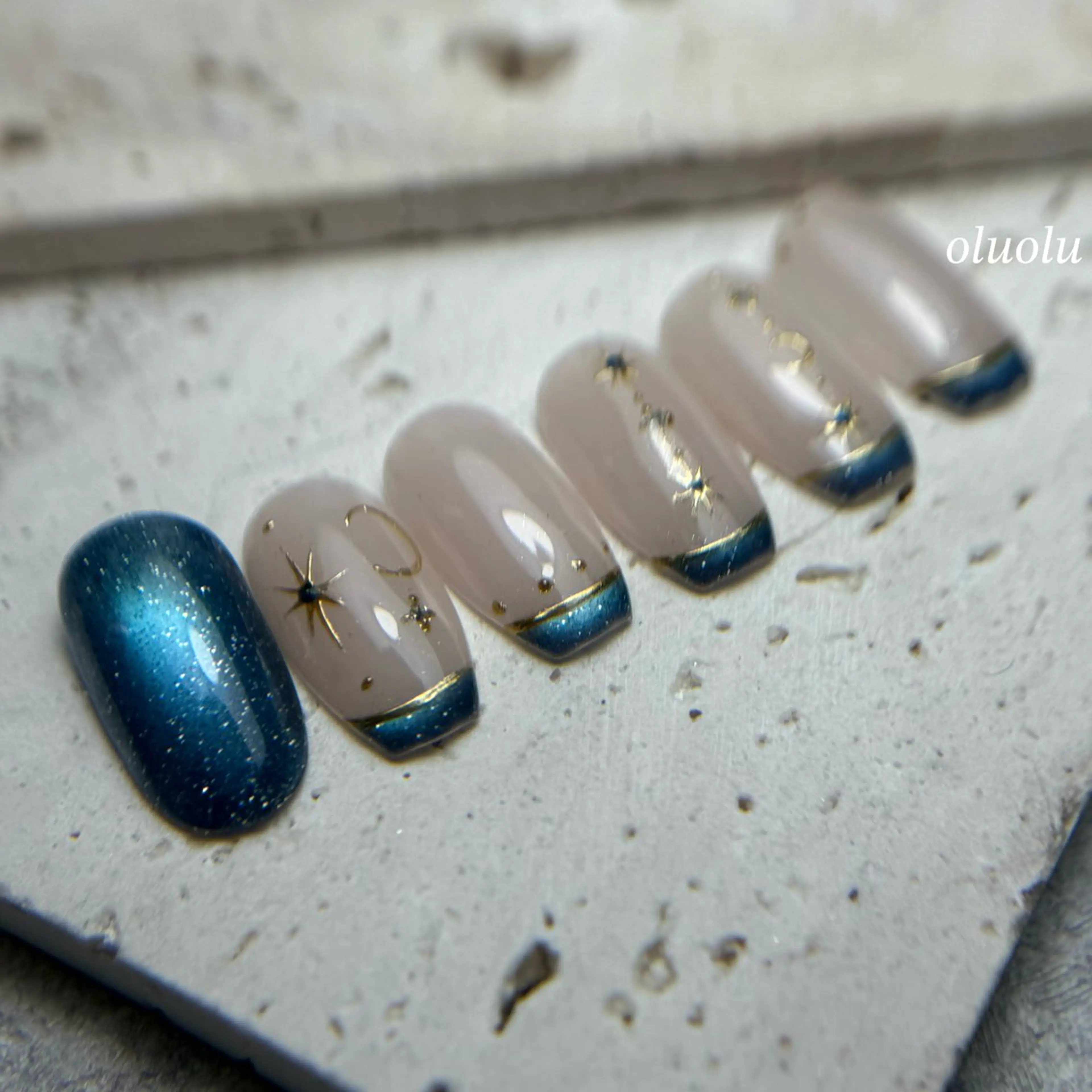 ネイル アートネイル フラッシュネイル フレンチネイル ジェルネイル キラキラネイル ハンドネイル 大村 紬華のネイルデザイン