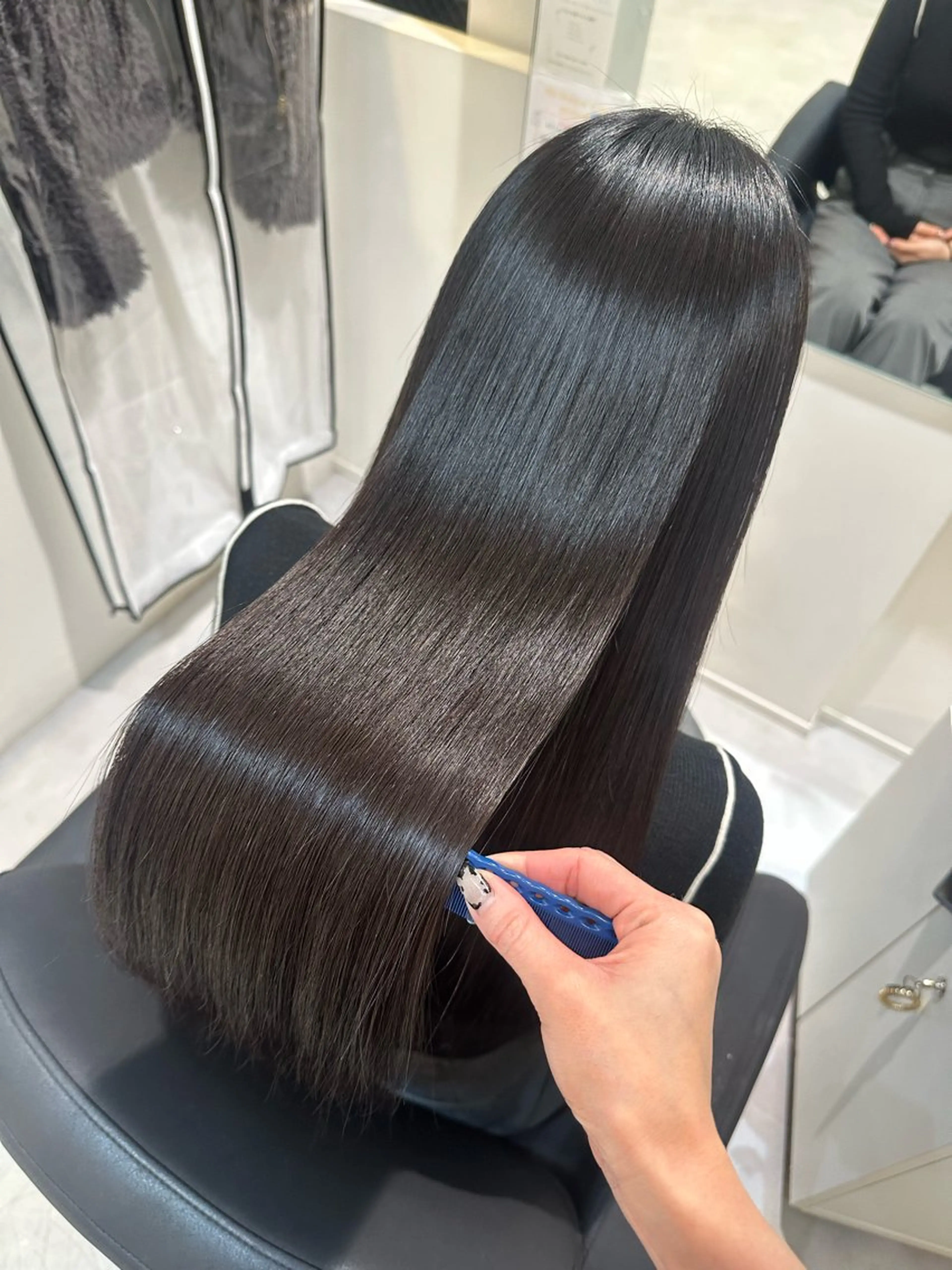 セミロング 縮毛矯正 トリートメント Emuest心斎橋 SAKIのヘアスタイル