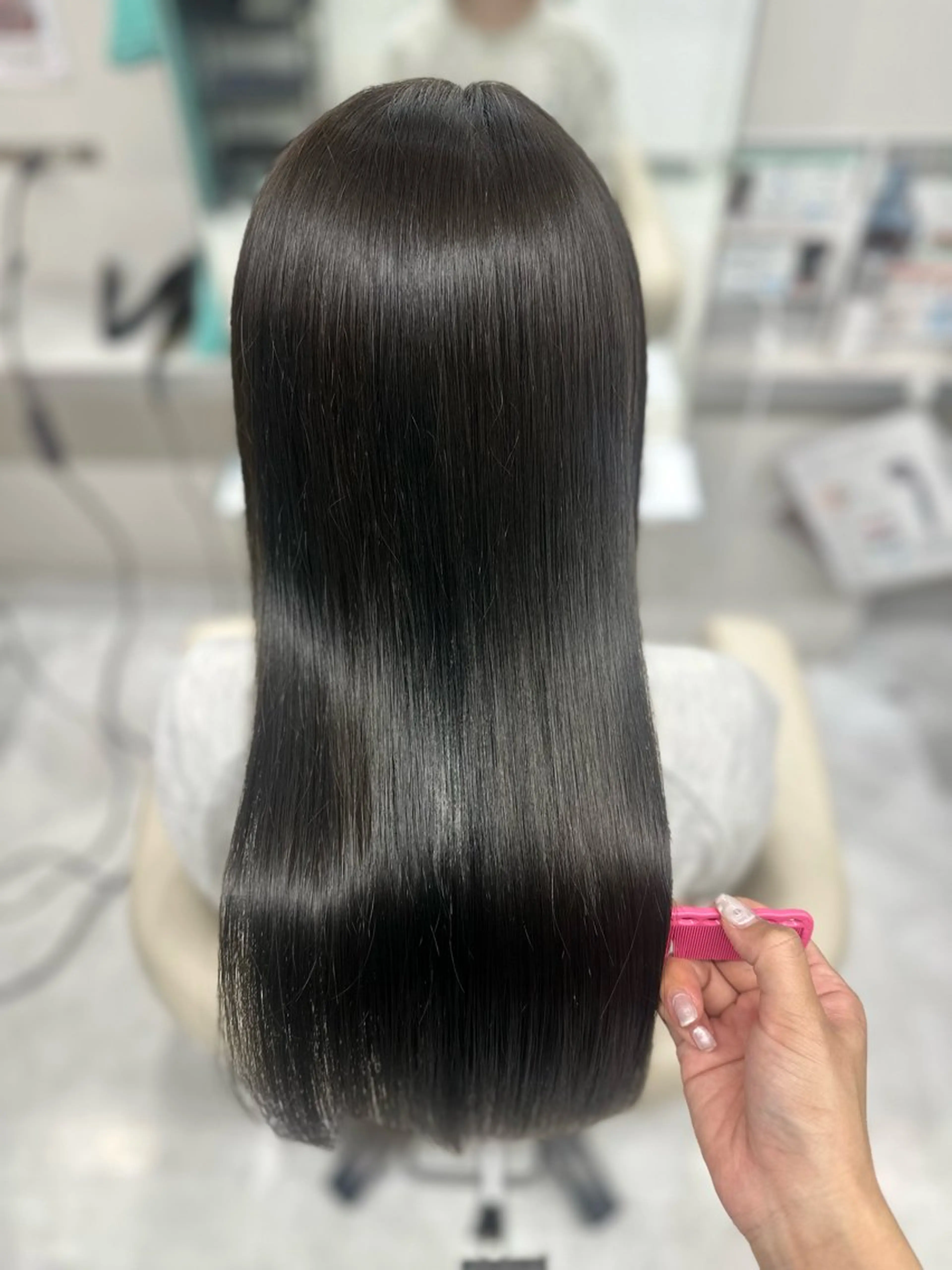 ロング カラー ヘアカラー トリートメント LUPI byLee MIUのヘアスタイル