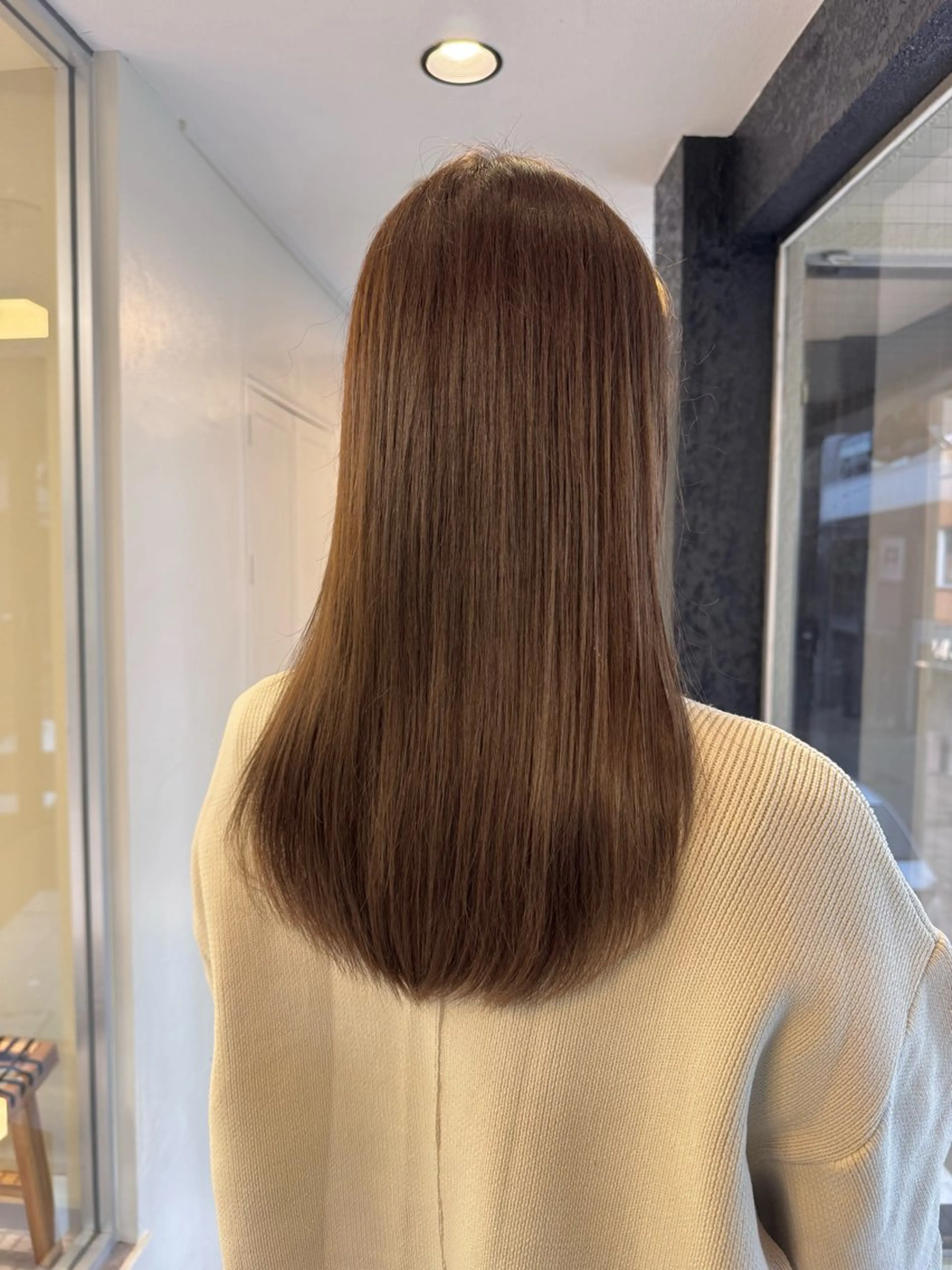 セミロング カラー ナチュラルに目を惹く デザイン/KOHNOのヘアスタイル