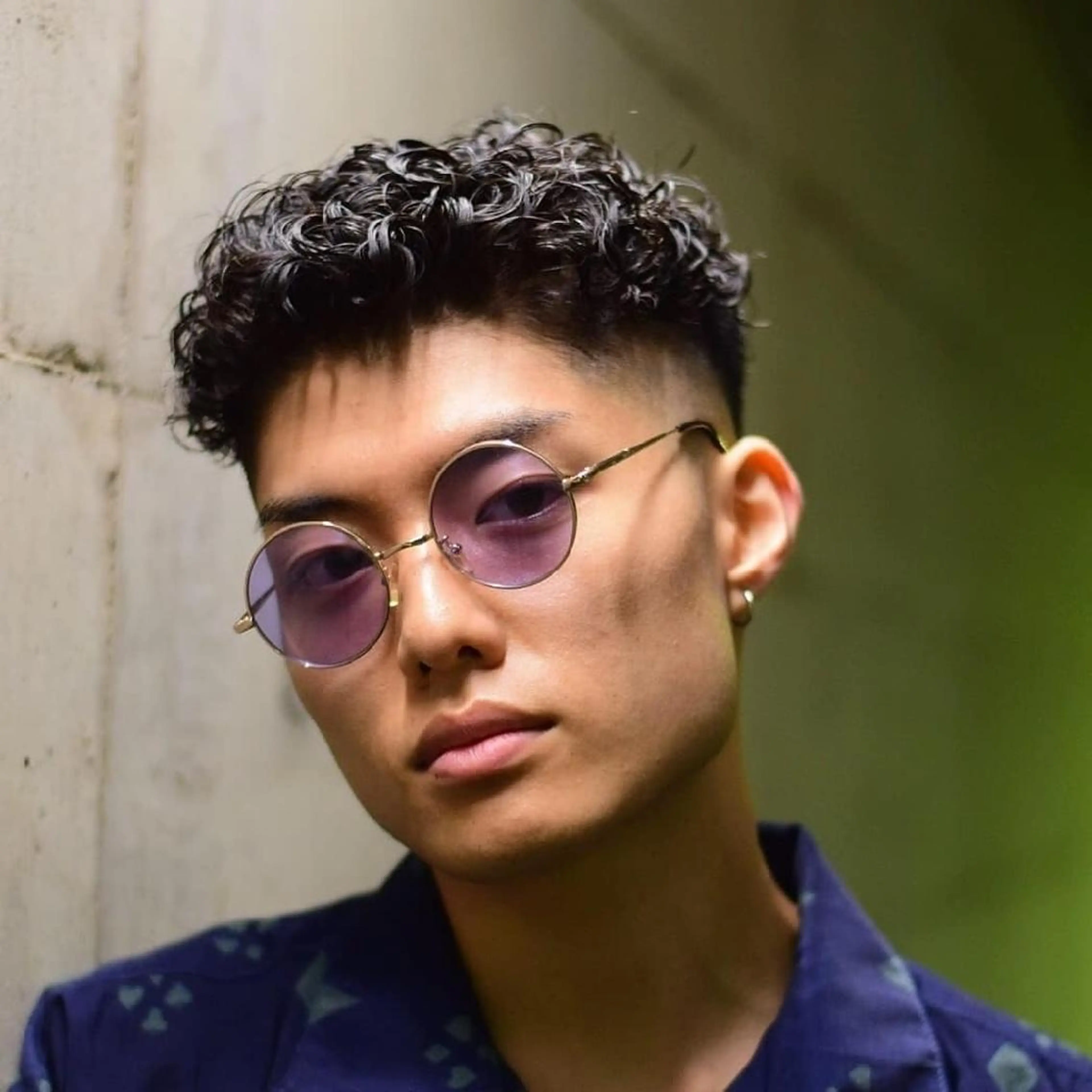 ショート パーマ メンズ フェードカット メンズパーマ 刈り上げ 川端 智治のヘアスタイル