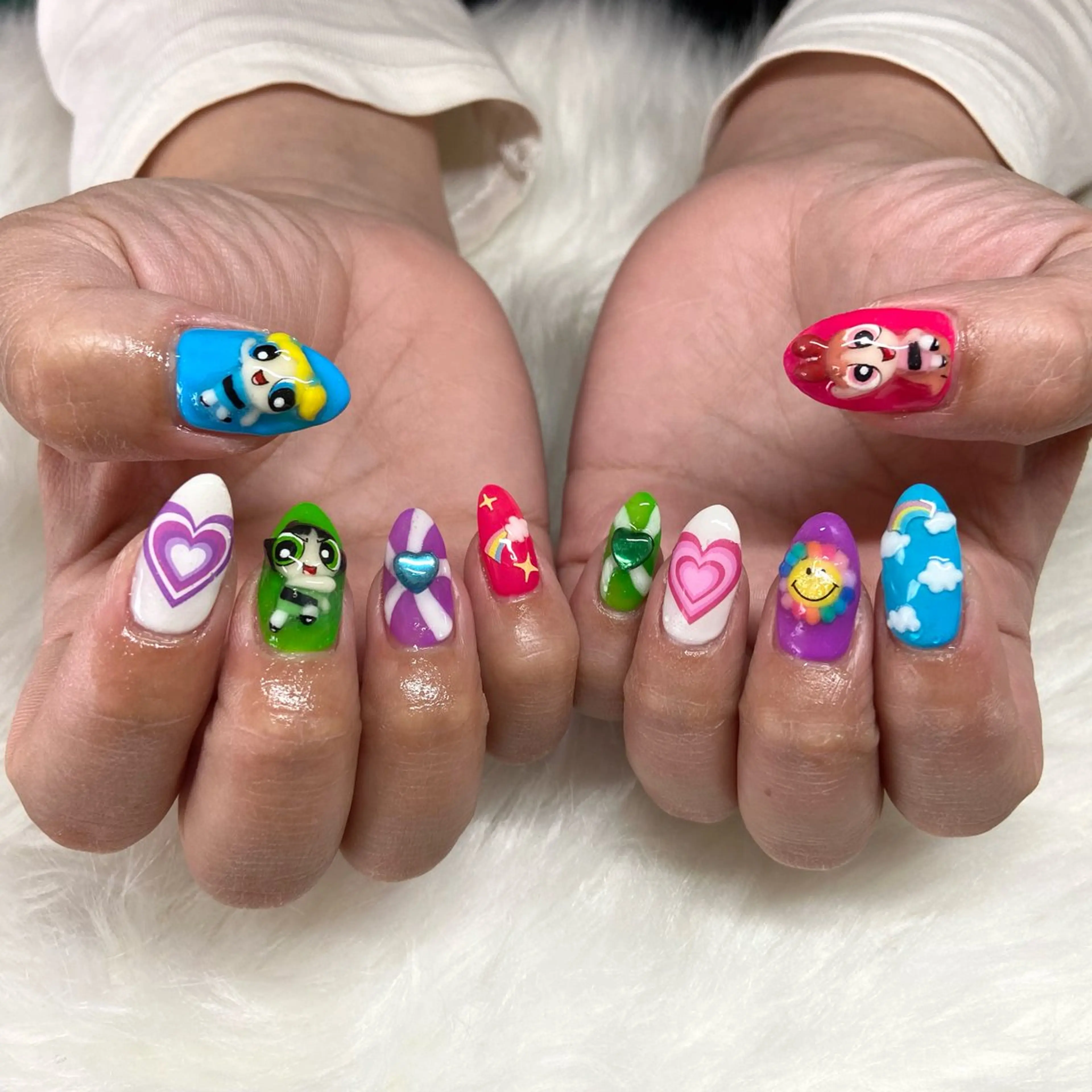 ネイル R nailのネイルデザイン
