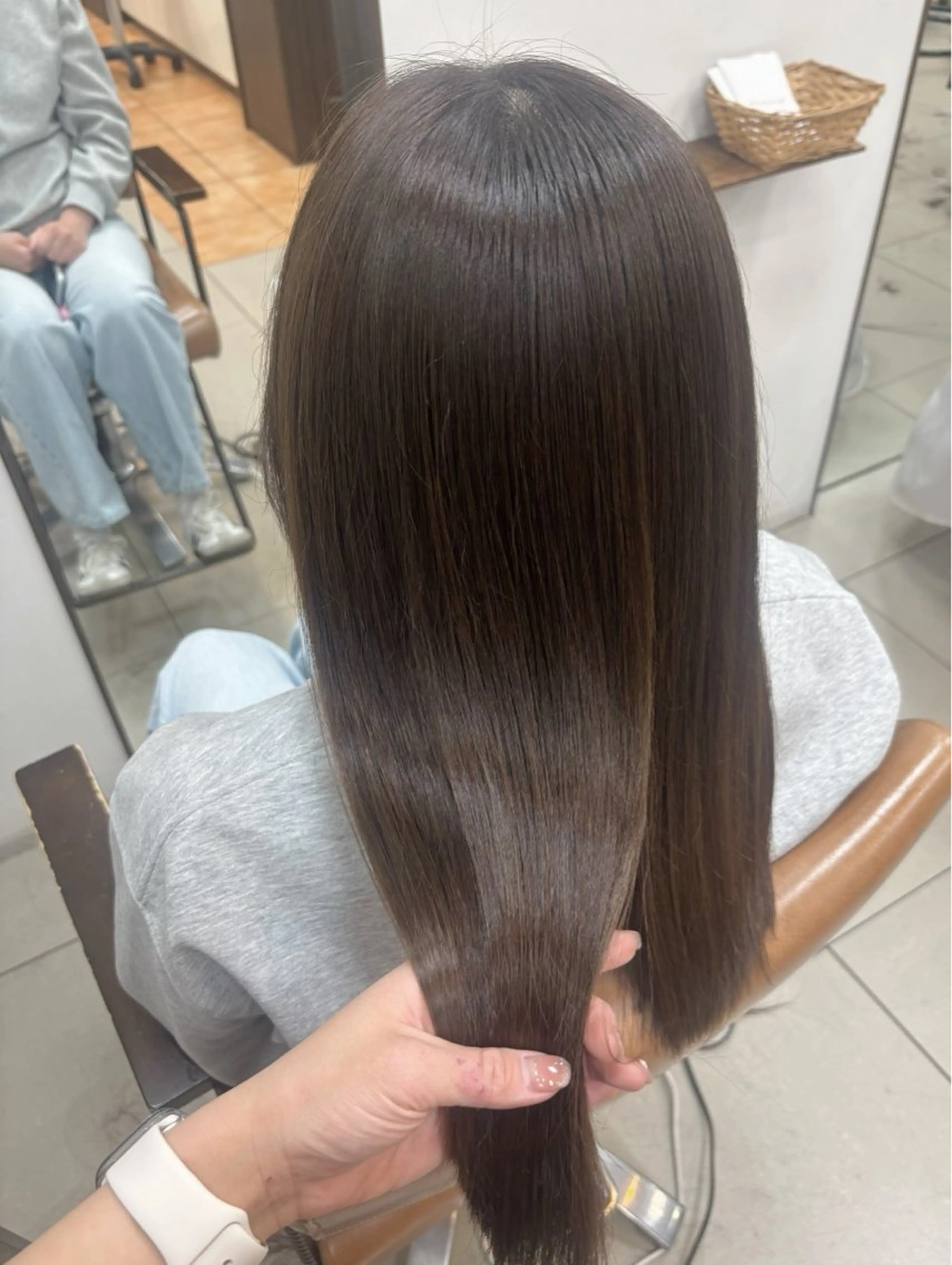 ミディアム カラー アッシュ オリーブアッシュ 髪質改善 ヘアカラー トリートメント 頭皮×髪質改善 透明感カラー💎中村のヘアスタイル