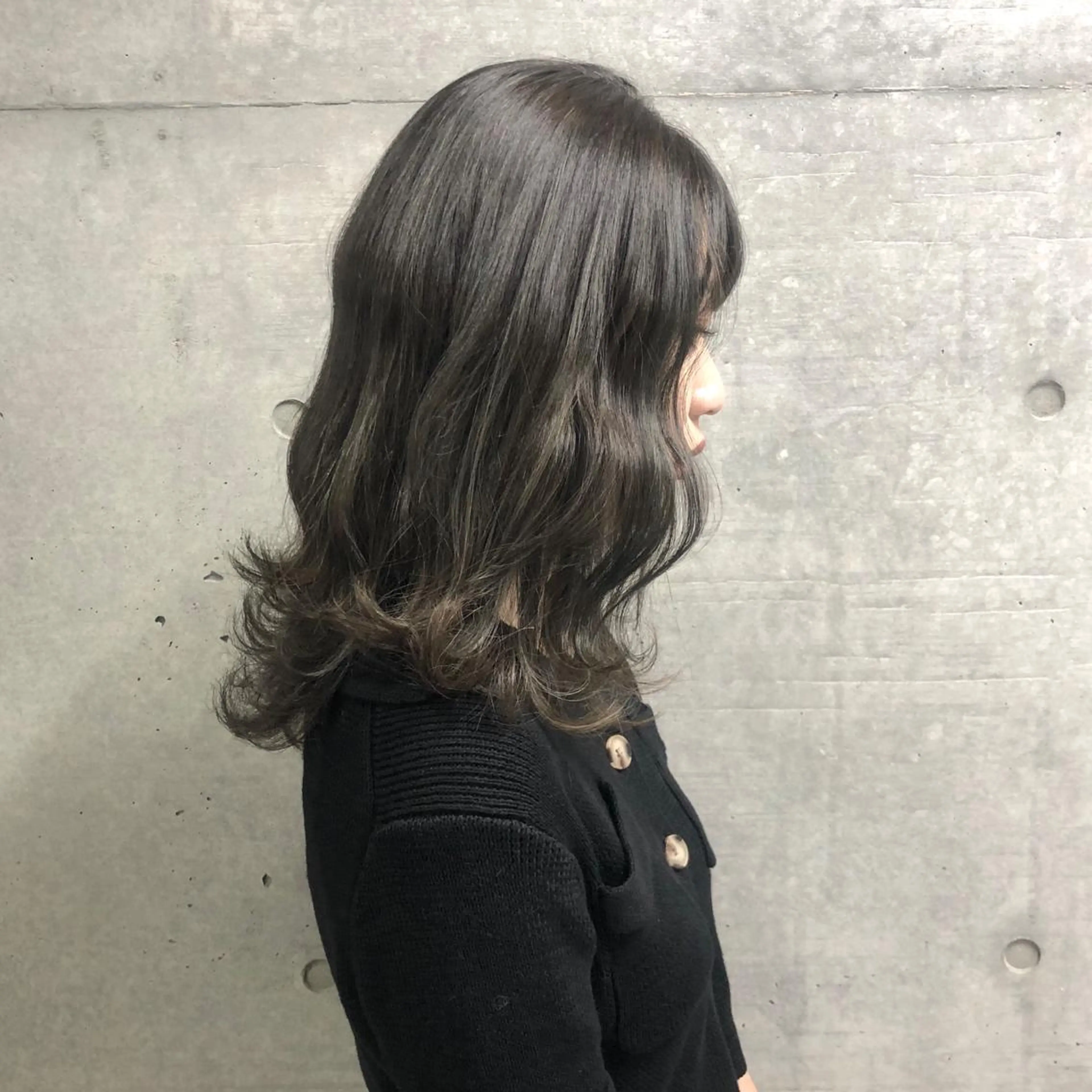 ミディアム カラー 透明感カラー ダークグレー グレージュ 卒業式お呼ばれ🕊️ ヘアセット✴︎ミキのヘアスタイル