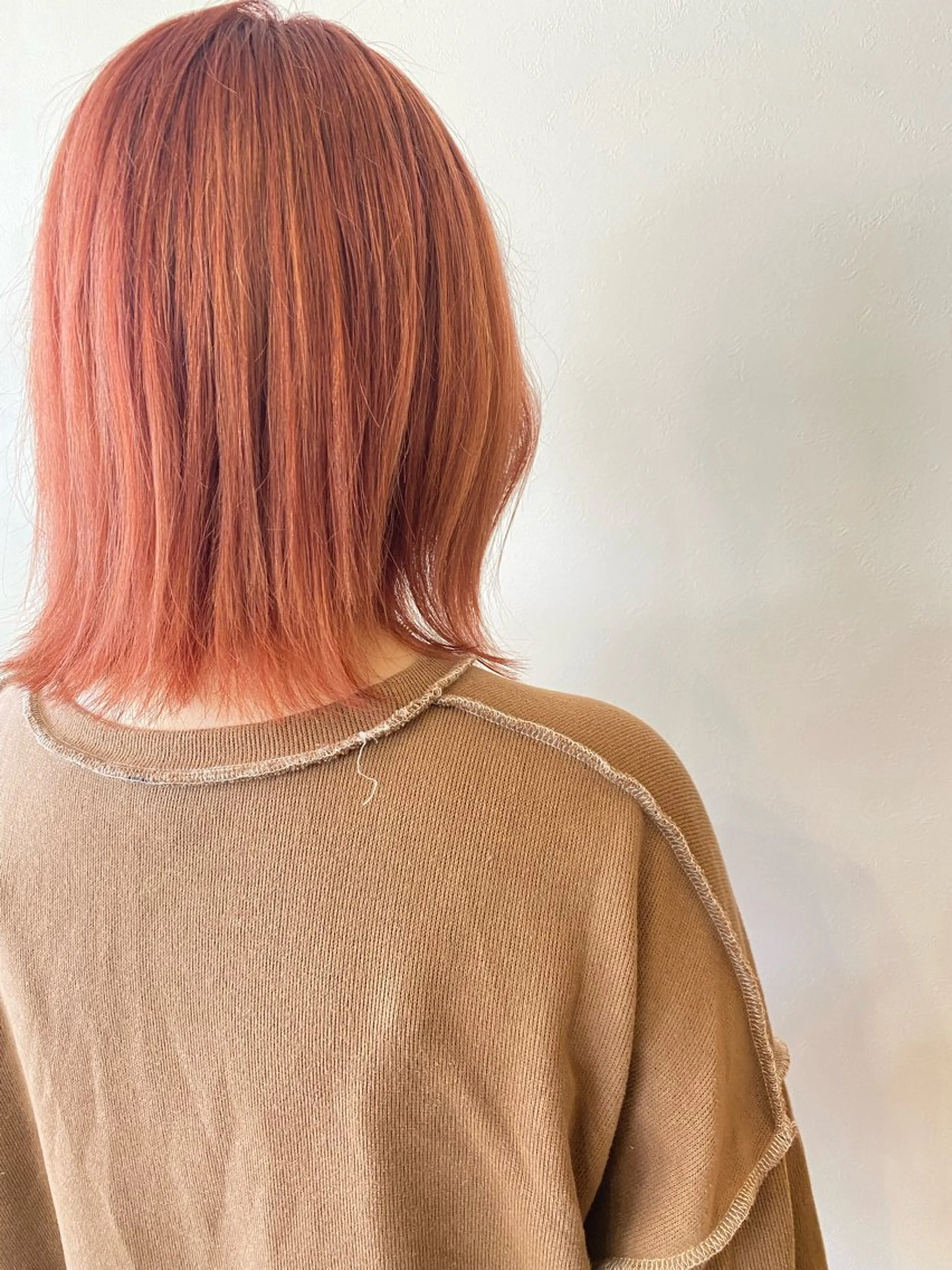 ミディアム カラー オレンジ ヘアカラー 田崎 暁大のヘアスタイル