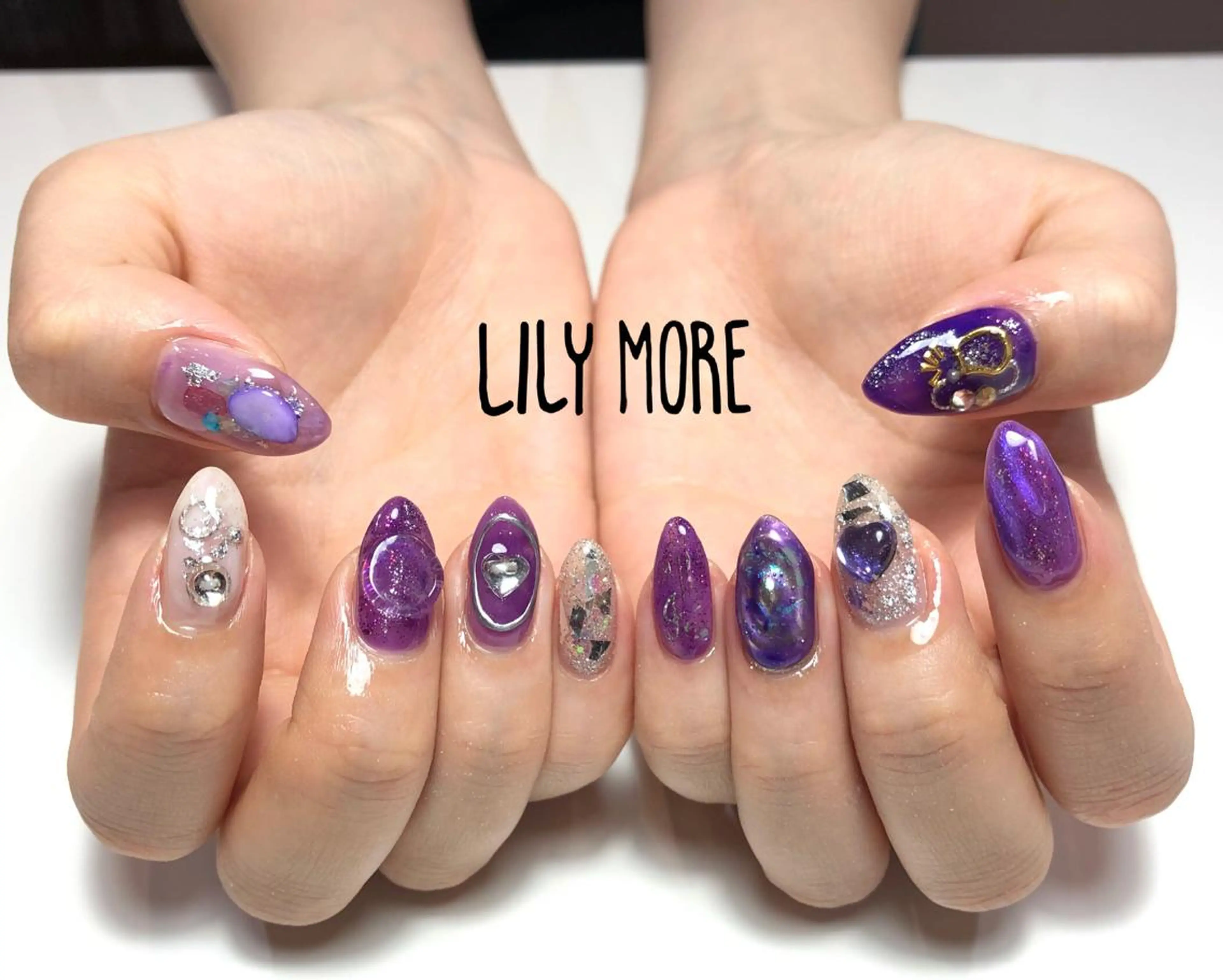 ネイル ニュアンスネイル パープル Lily closetのネイルデザイン