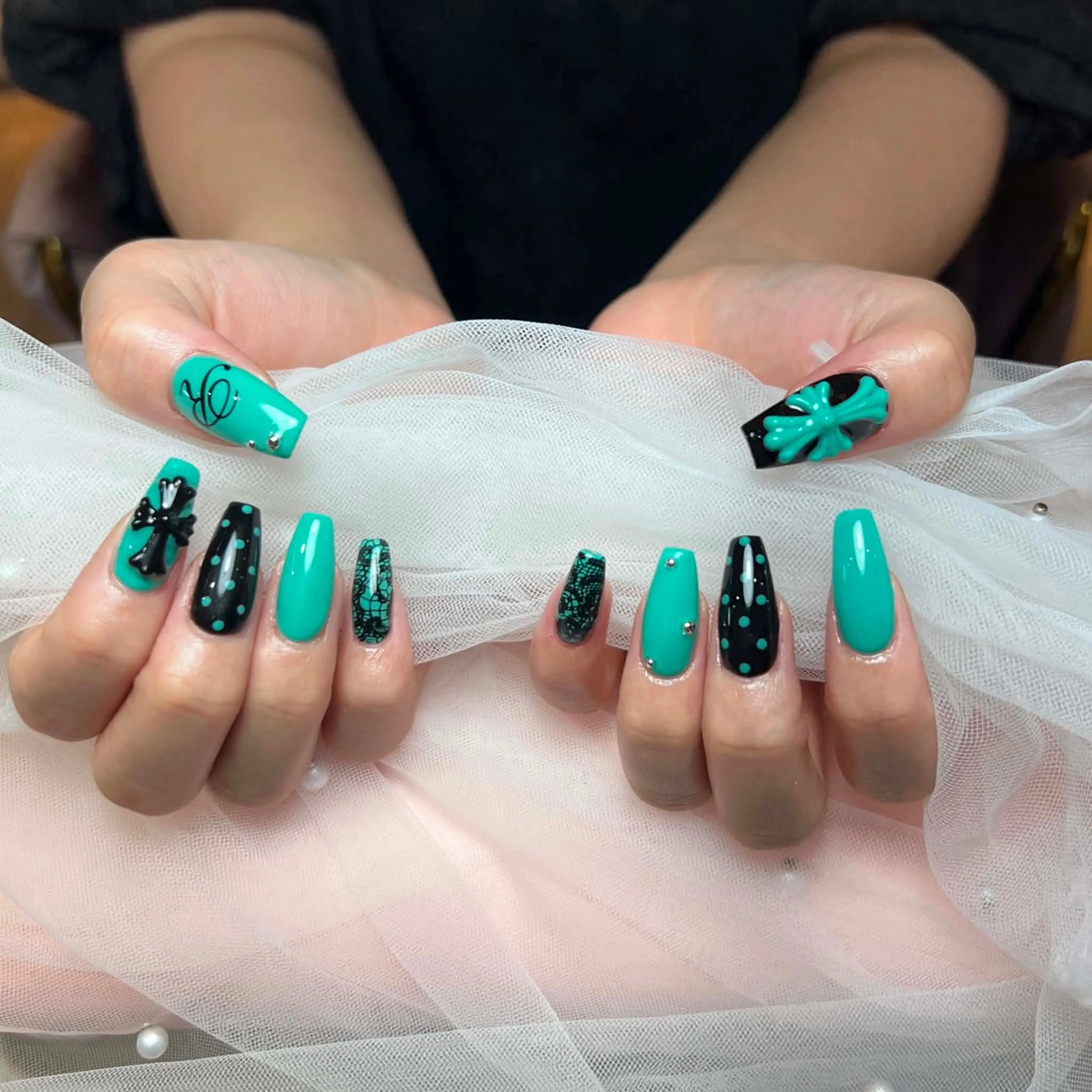 ネイル ハンドネイル T.Lee Nail Lilyのネイルデザイン