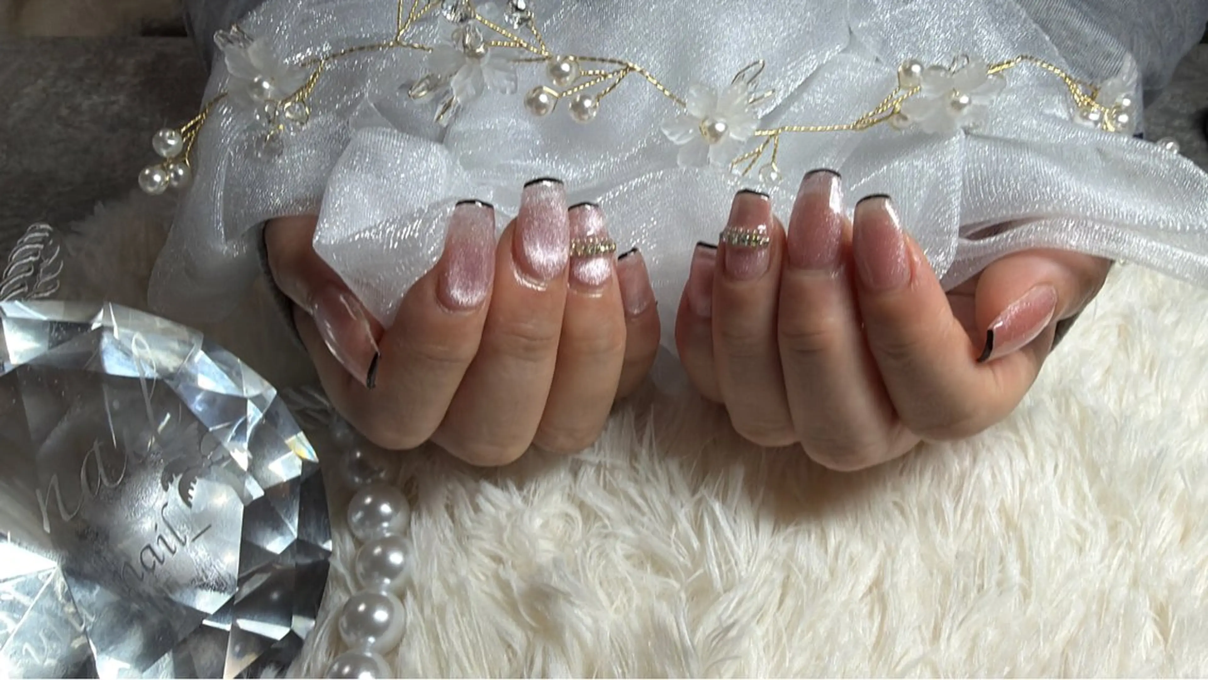 ネイル 持ち込み 佐野 愛美のネイルデザイン