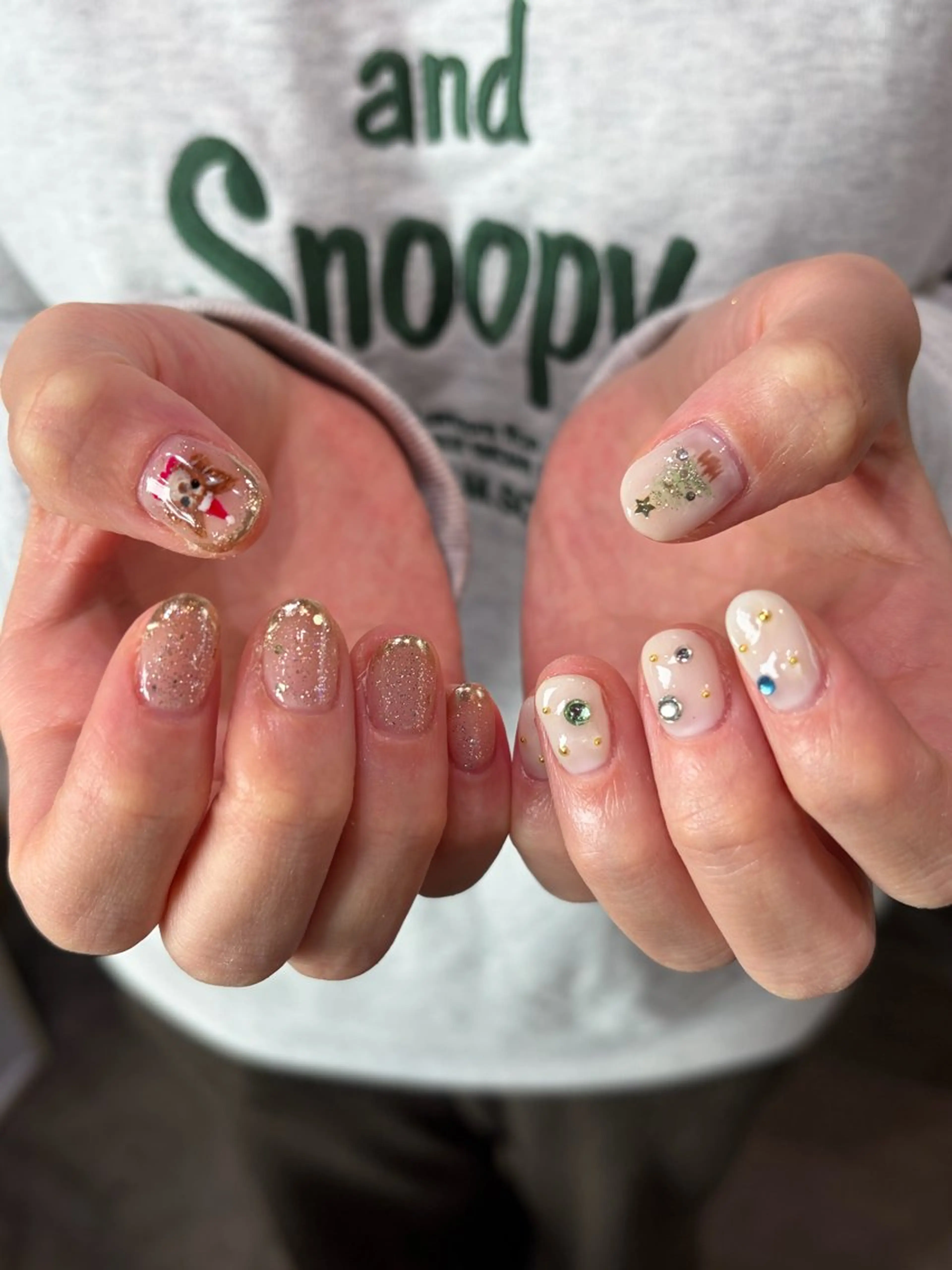 ネイル ニュアンスネイル ハンドネイル ナチュラル透明感🌱 小山美樹子のヘアスタイル